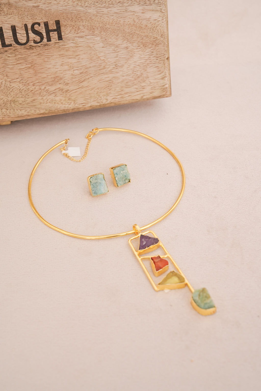 Raw Multistone Geometric Hasli Set