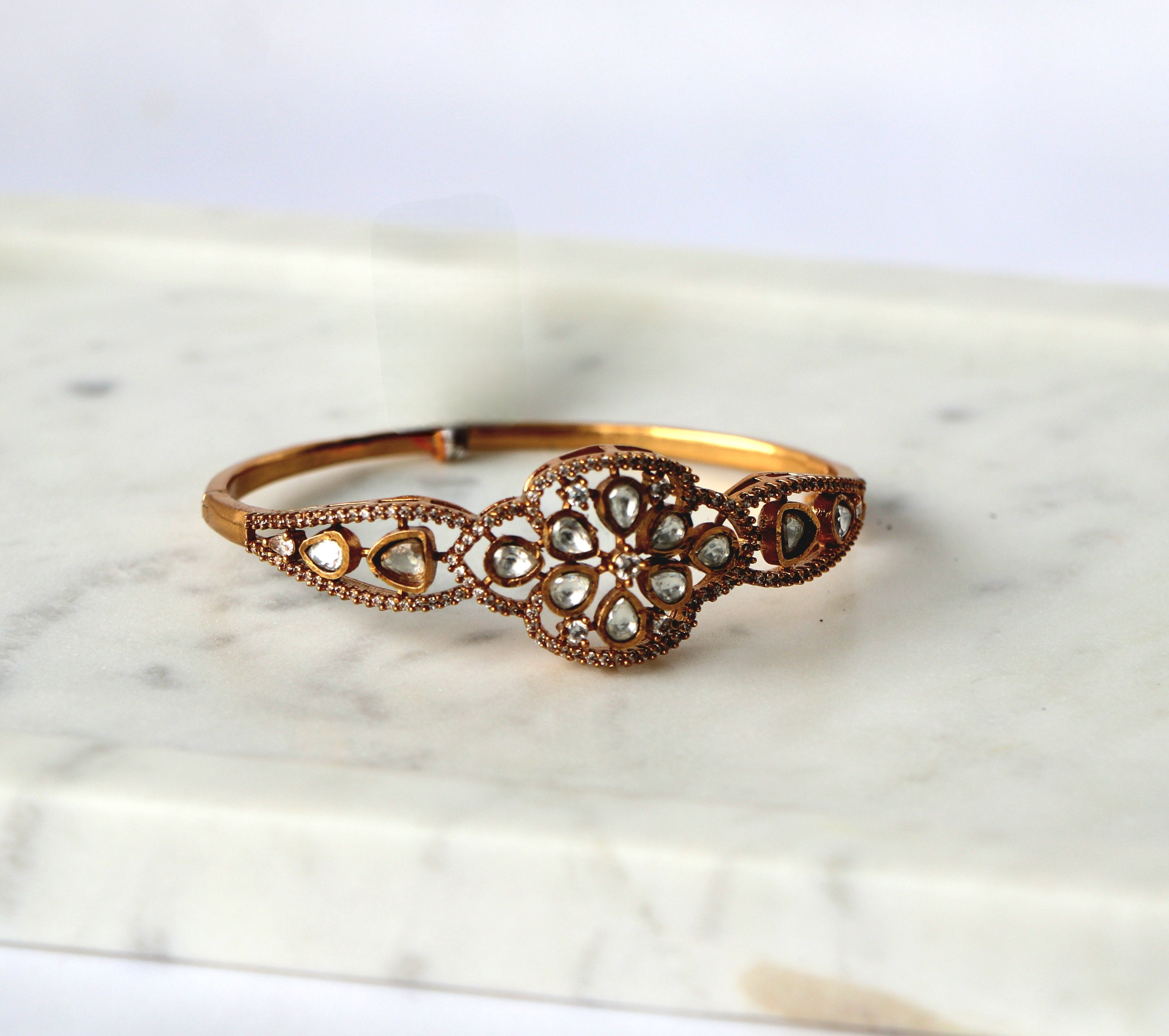 Gilded Antique Gold Floral Polki Bangle