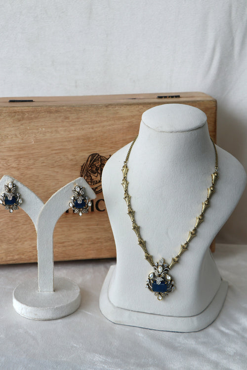 antique finish Navy blue doublet Pendant Necklace Set
