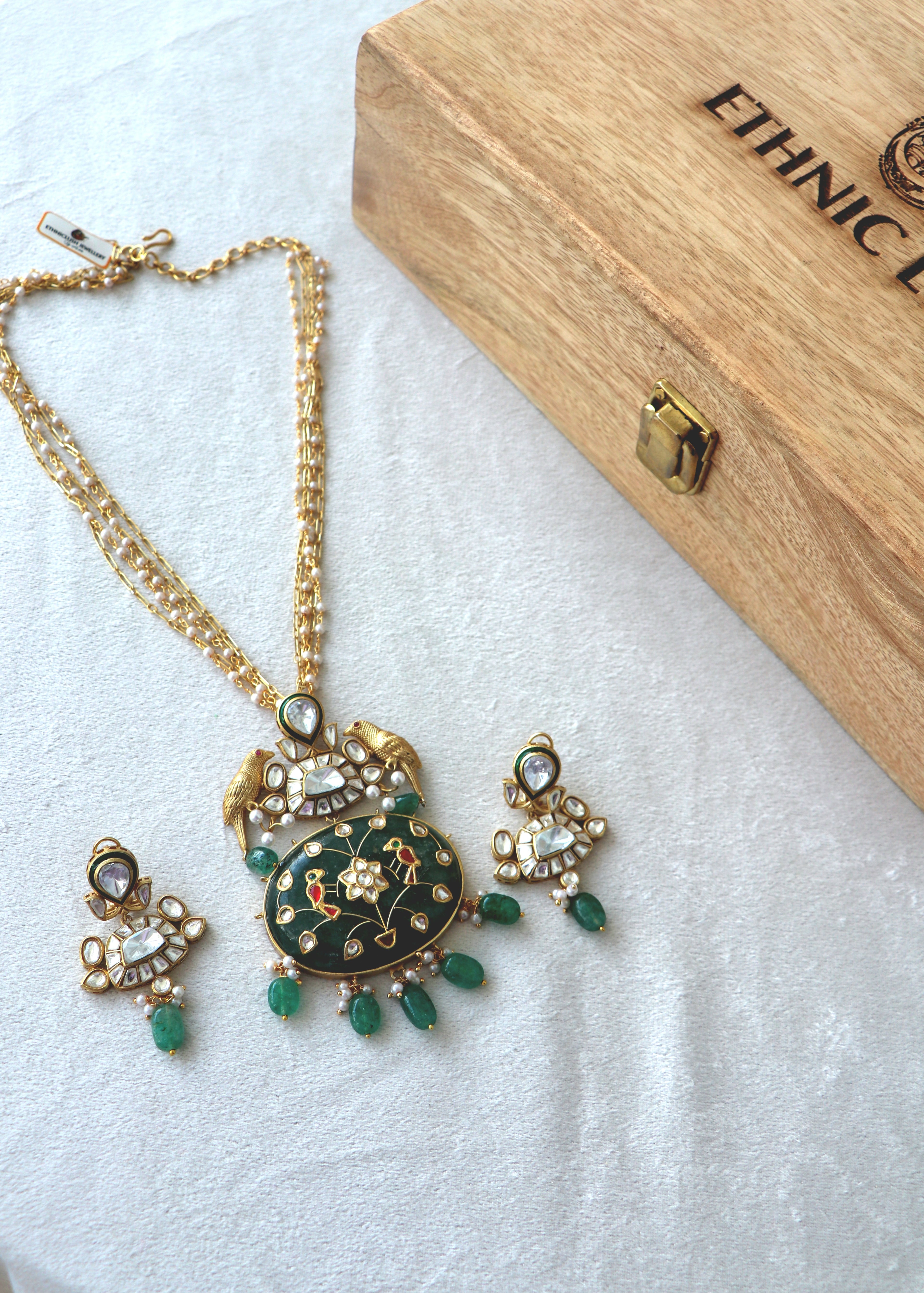 Green Stone Inlay work Bird Motif Necklace Set