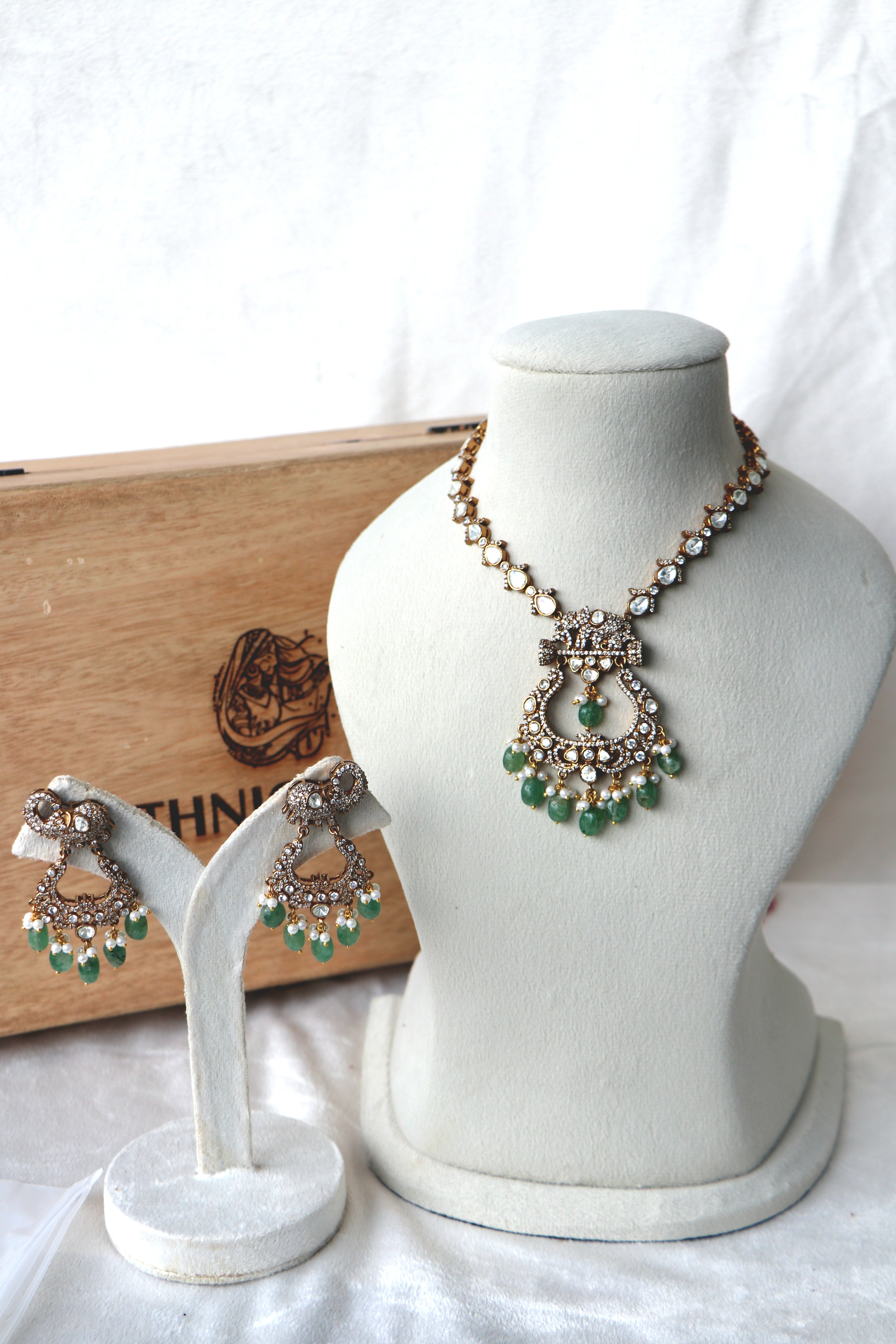 Antique Elephant Motif Emerald  Pearl Necklace Set