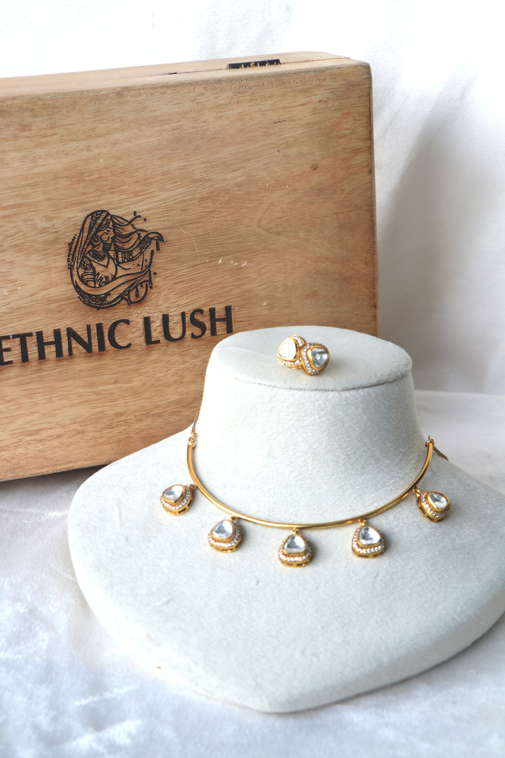 Moissanite Stone Hasli Necklace  Matching Stud Earrings