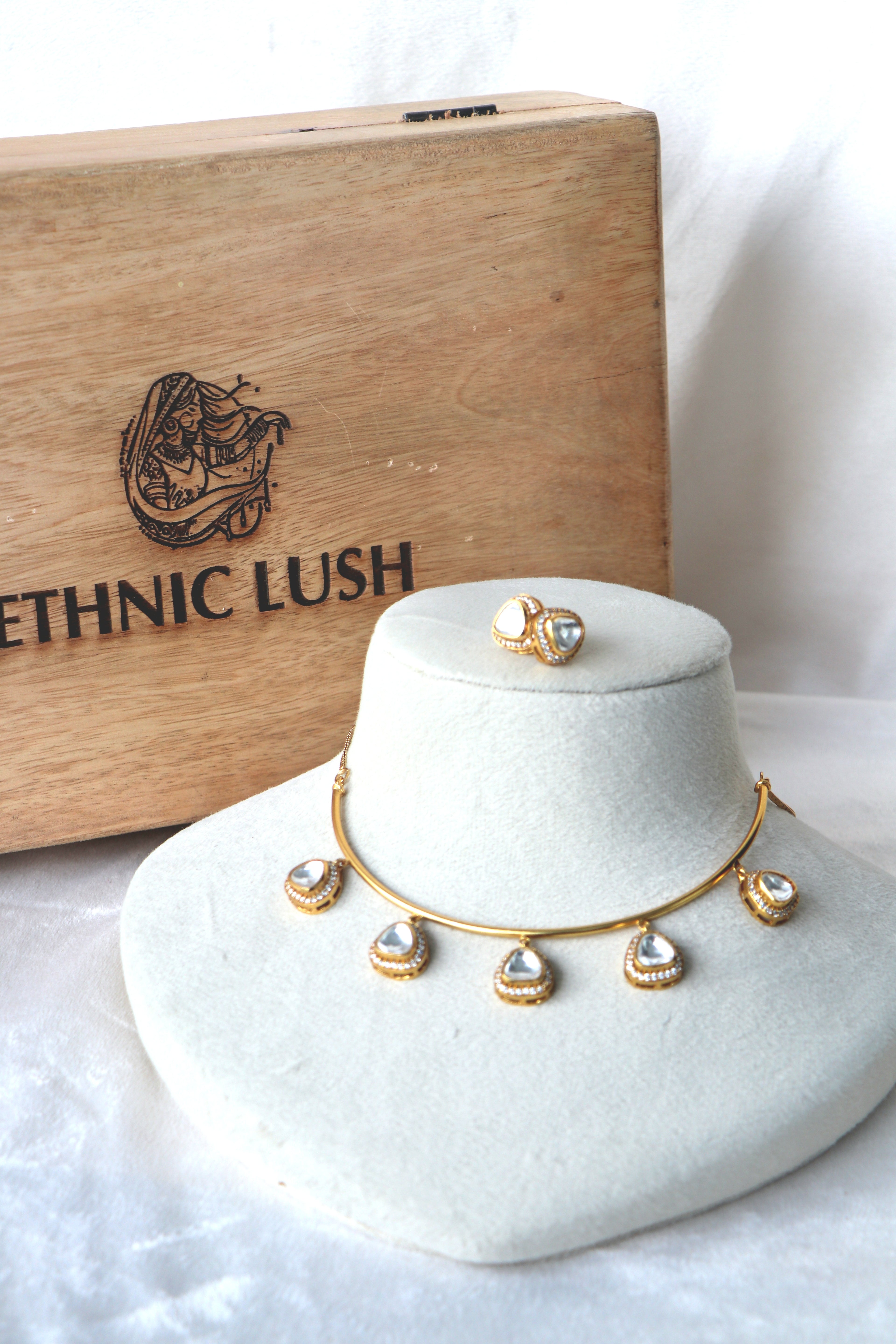 Moissanite Stone Hasli Necklace  Matching Stud Earrings