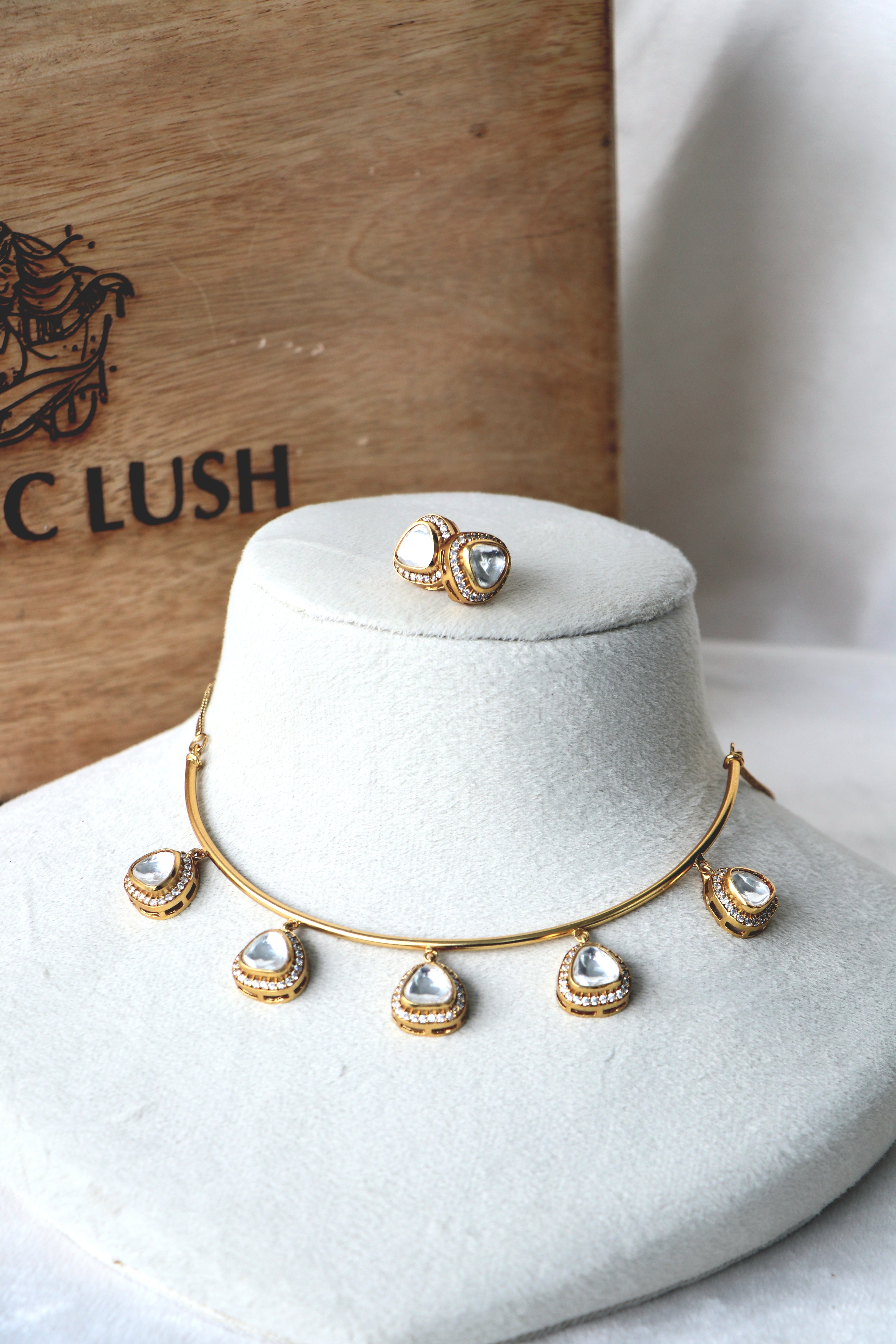 Moissanite Stone Hasli Necklace  Matching Stud Earrings