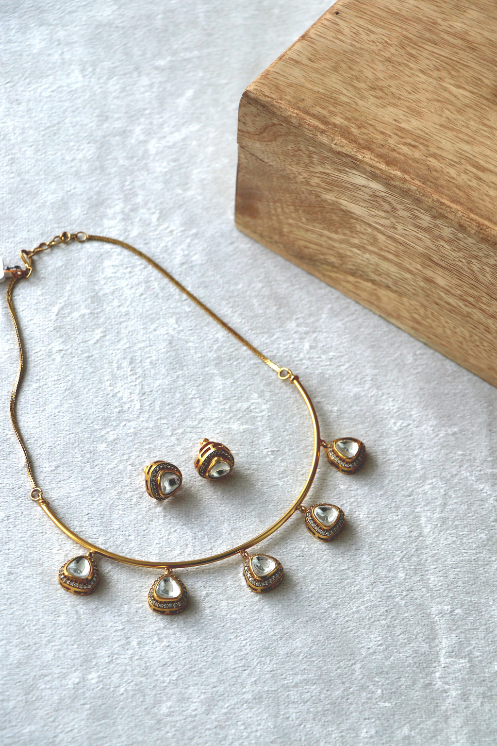 Moissanite Stone Hasli Necklace  Matching Stud Earrings