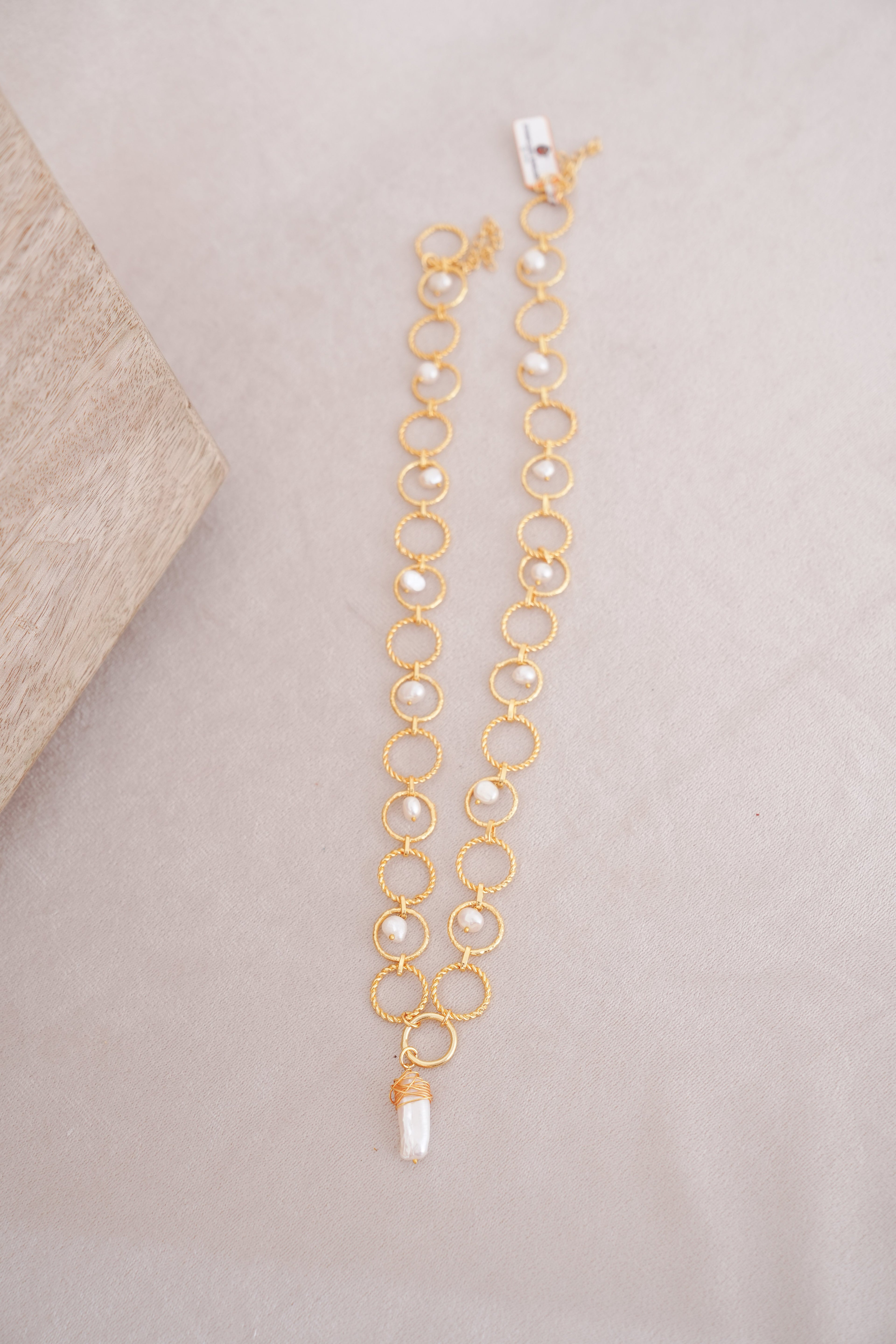 Minimalist Circle Necklace with Pearl Pendant