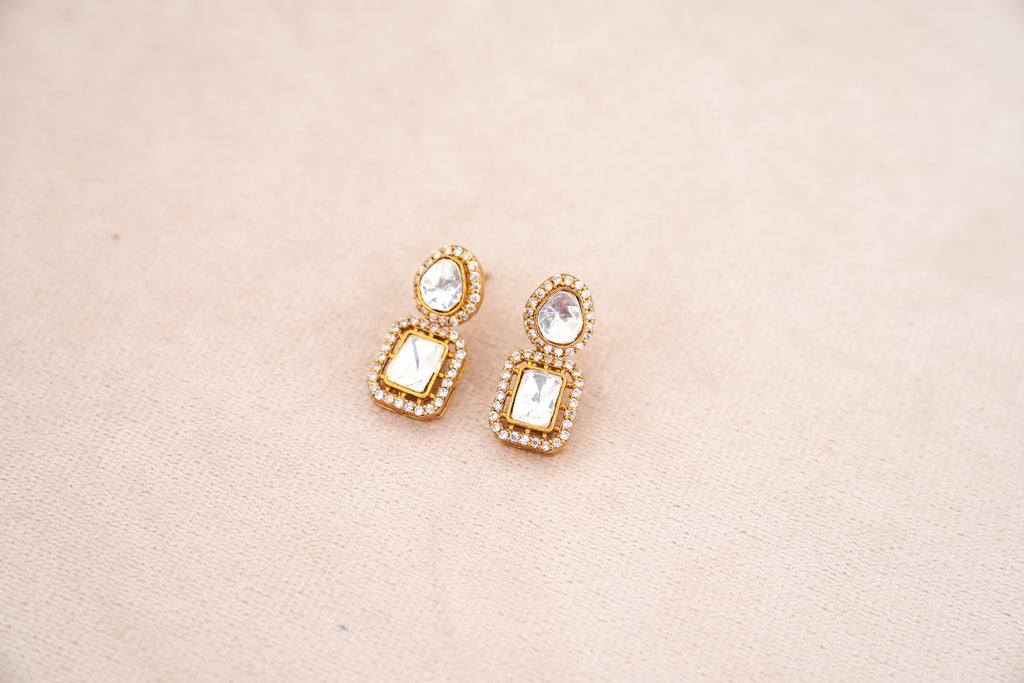Golden Radiance Choker  Earrings Set