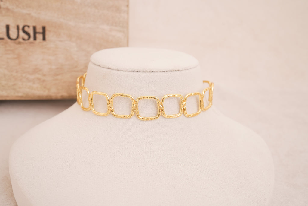 Modern Geometric Gold Link Hasli