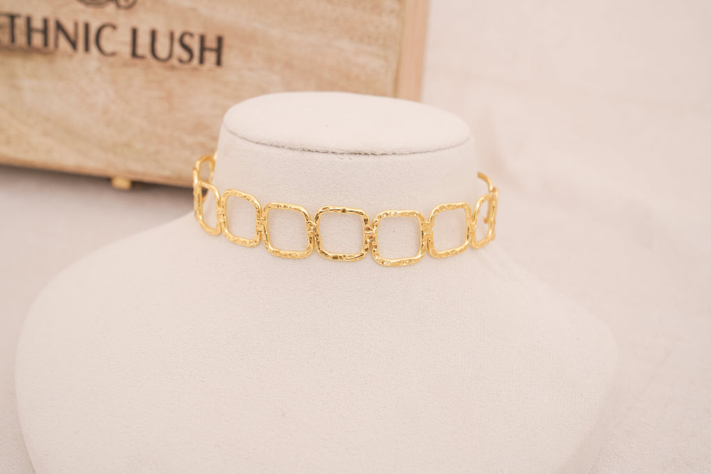 Modern Geometric Gold Link Hasli