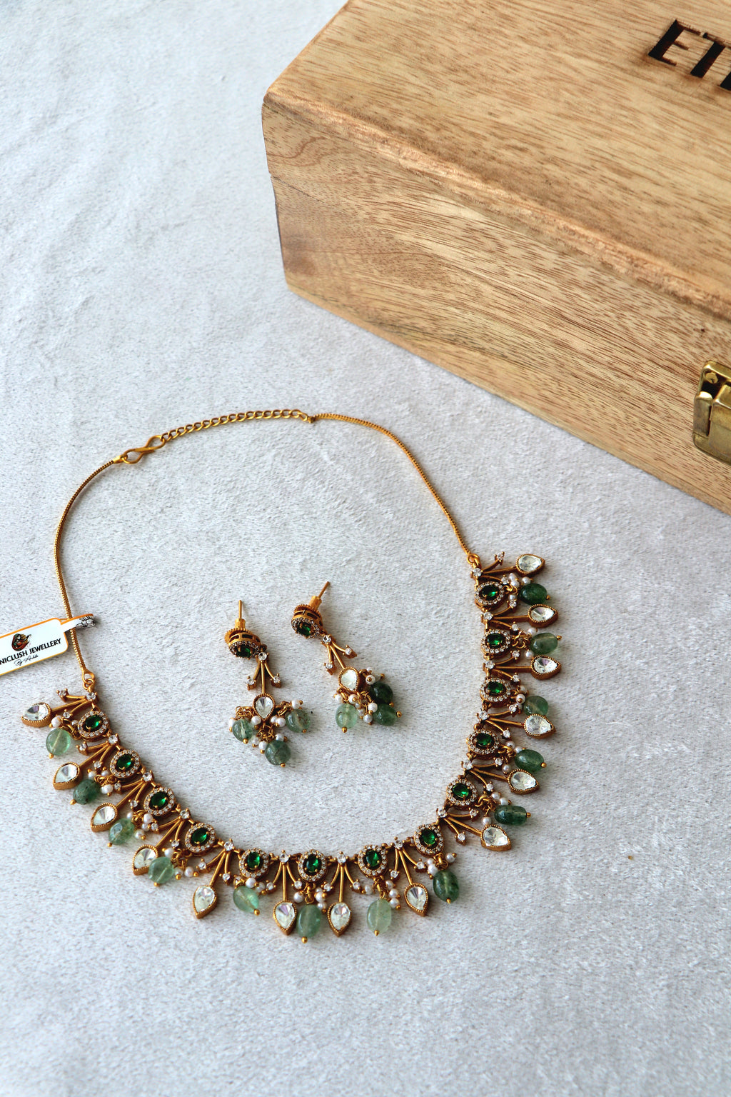 Green jade stone kundan Gold Necklace Earring Set