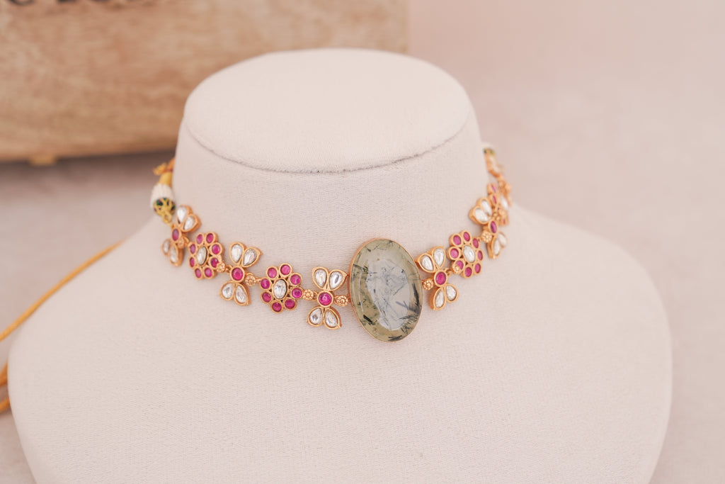 Prehnite Stone Kundan Floral Choker