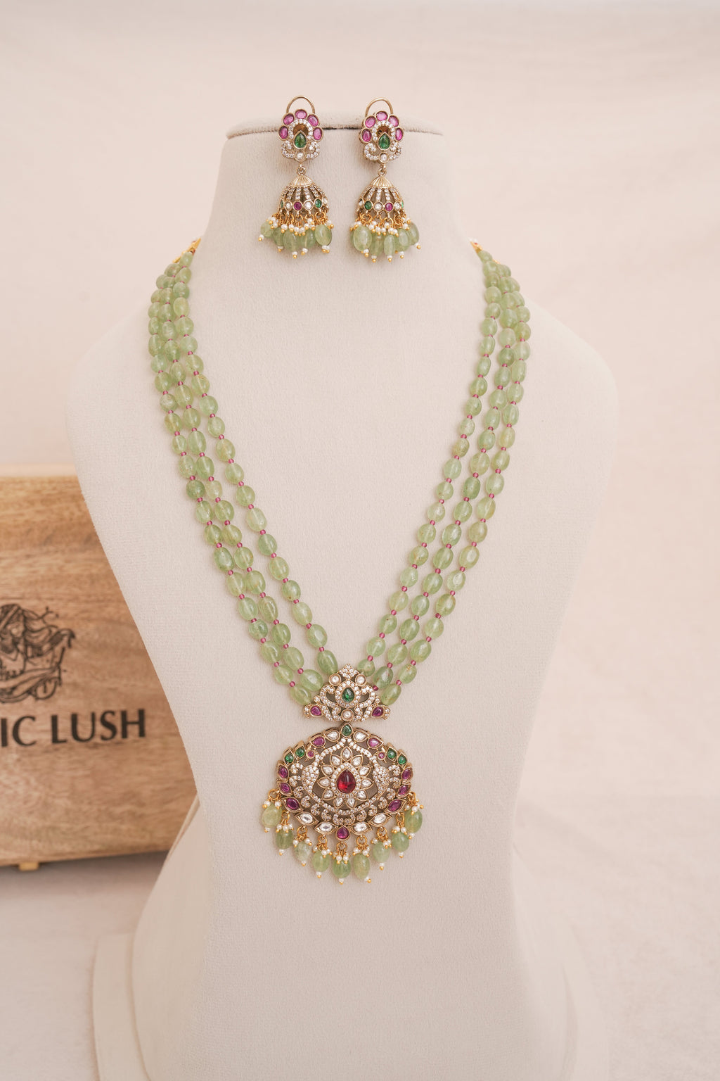 Royal Prehnite Beaded Kundan Necklace Set
