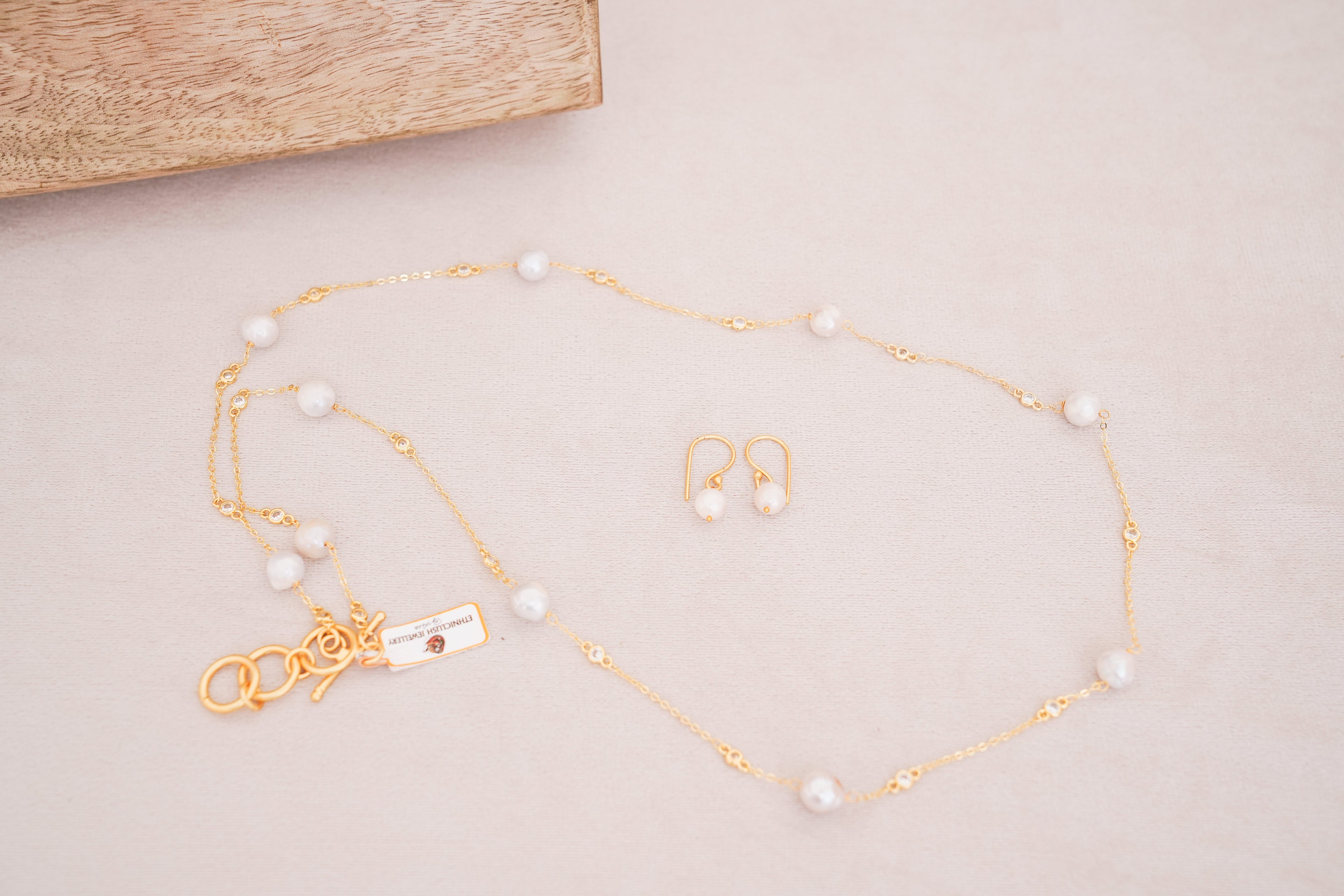 Lumina Freshwater Pearl Station Necklace with matching Pearl Earring