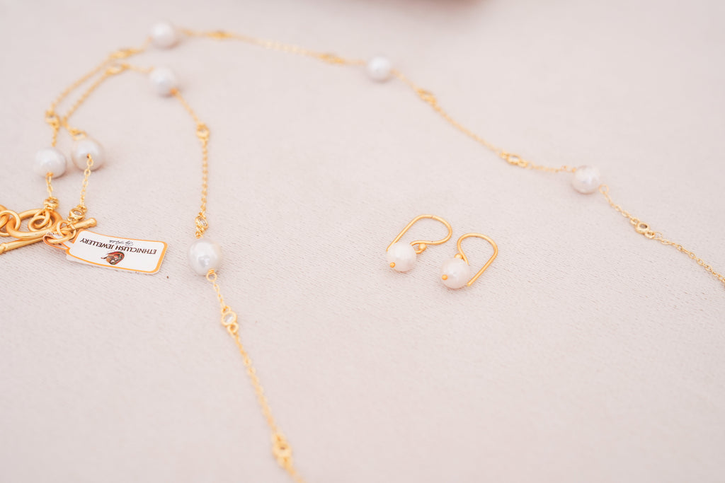Lumina Freshwater Pearl Station Necklace with matching Pearl Earring