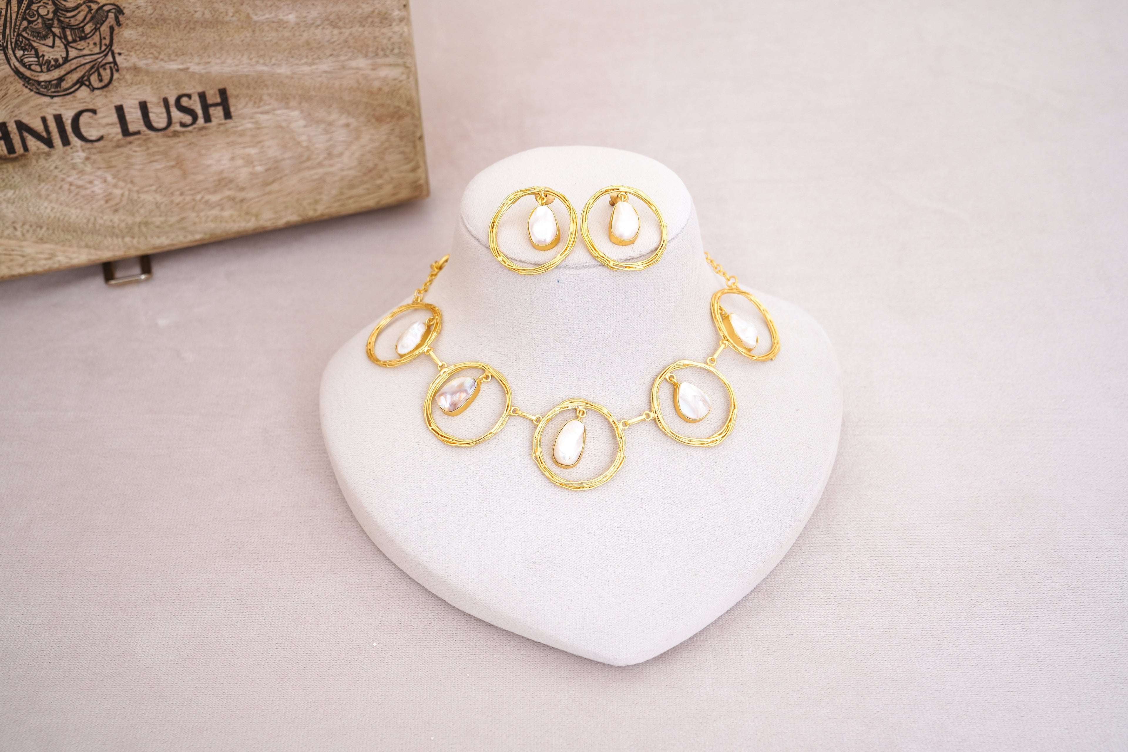 Lunar Pearl Circle Set