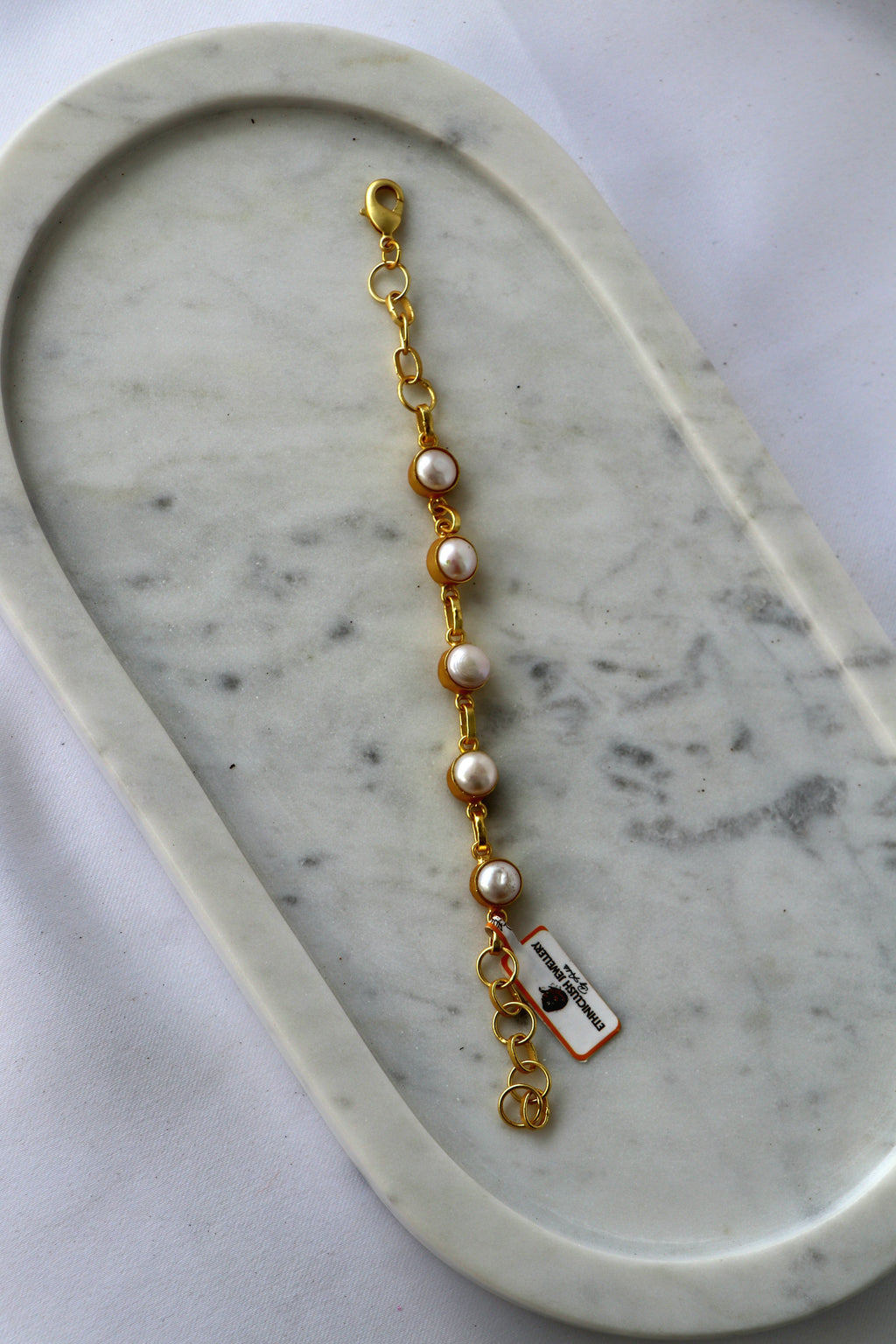 Lustrous Pearl Sequence Bracelet