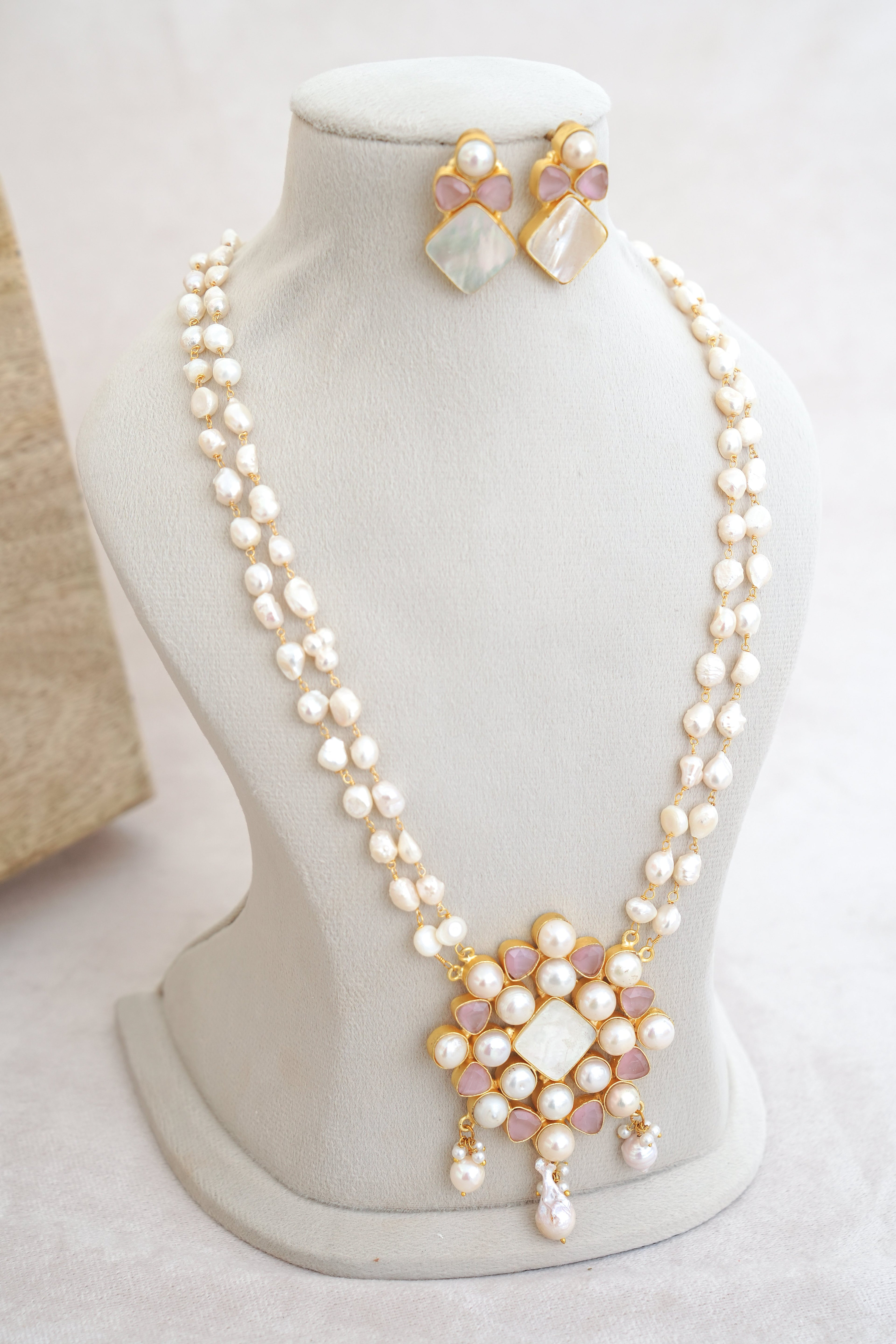 Boroque Pearl Assorted Necklace