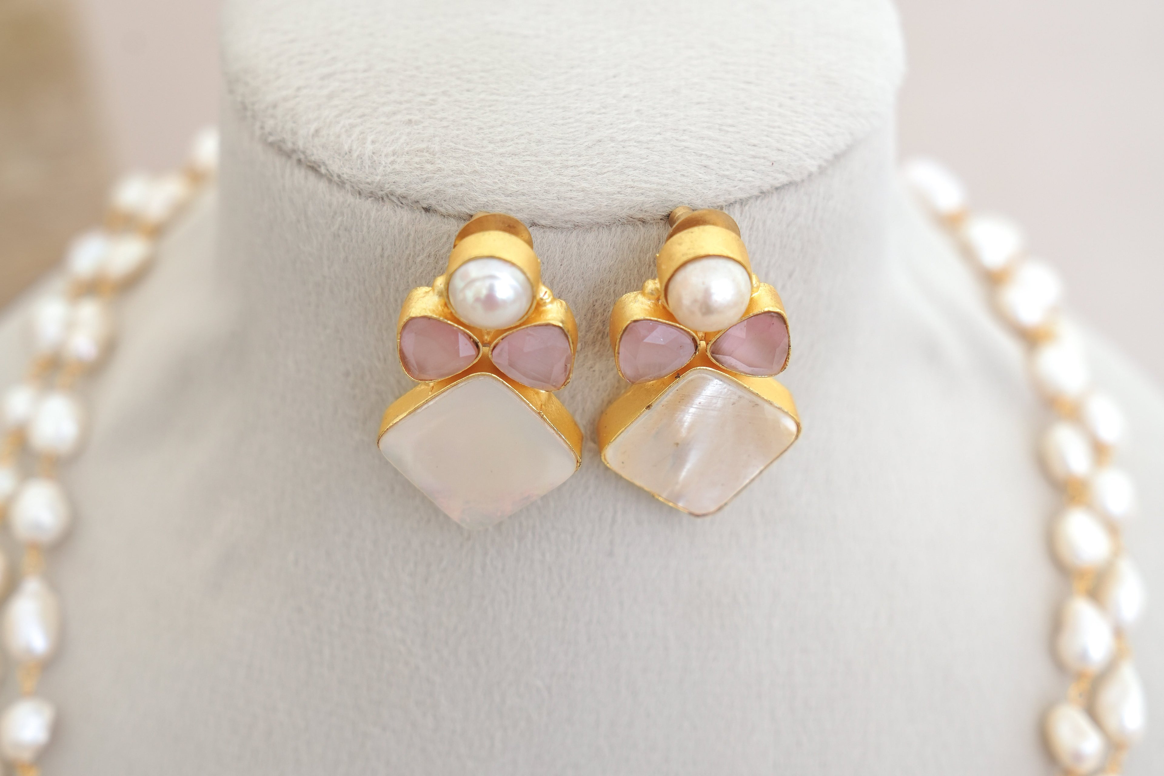 Boroque Pearl Assorted Necklace
