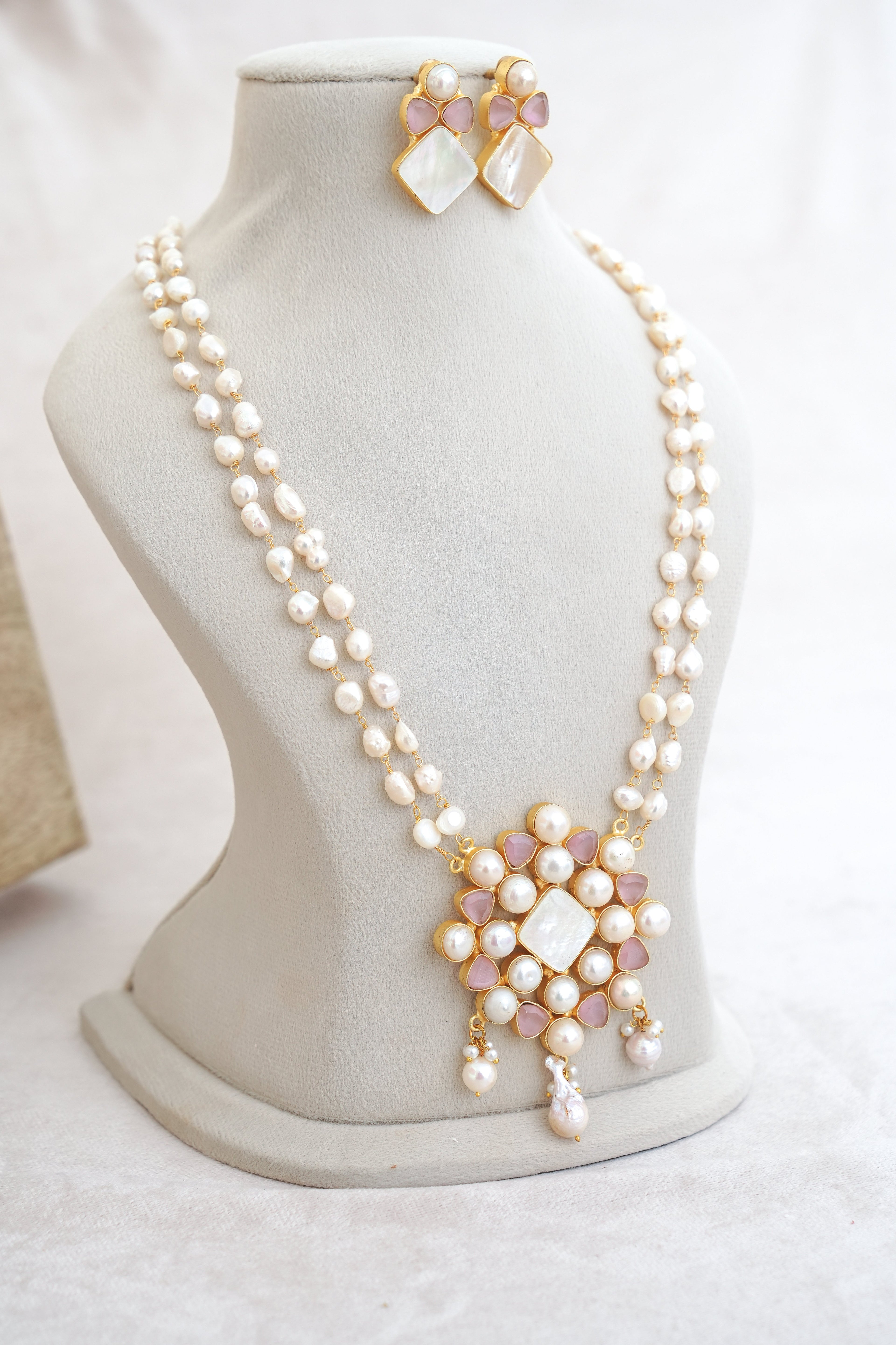 Boroque Pearl Assorted Necklace