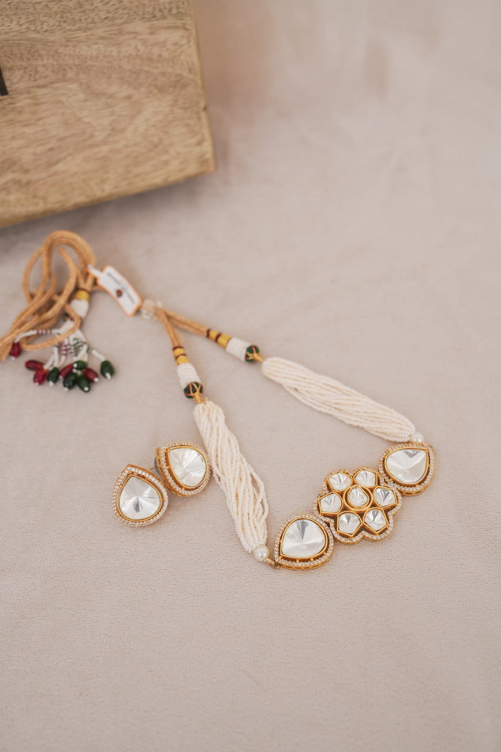 Emerald Kundan Floral Choker Set