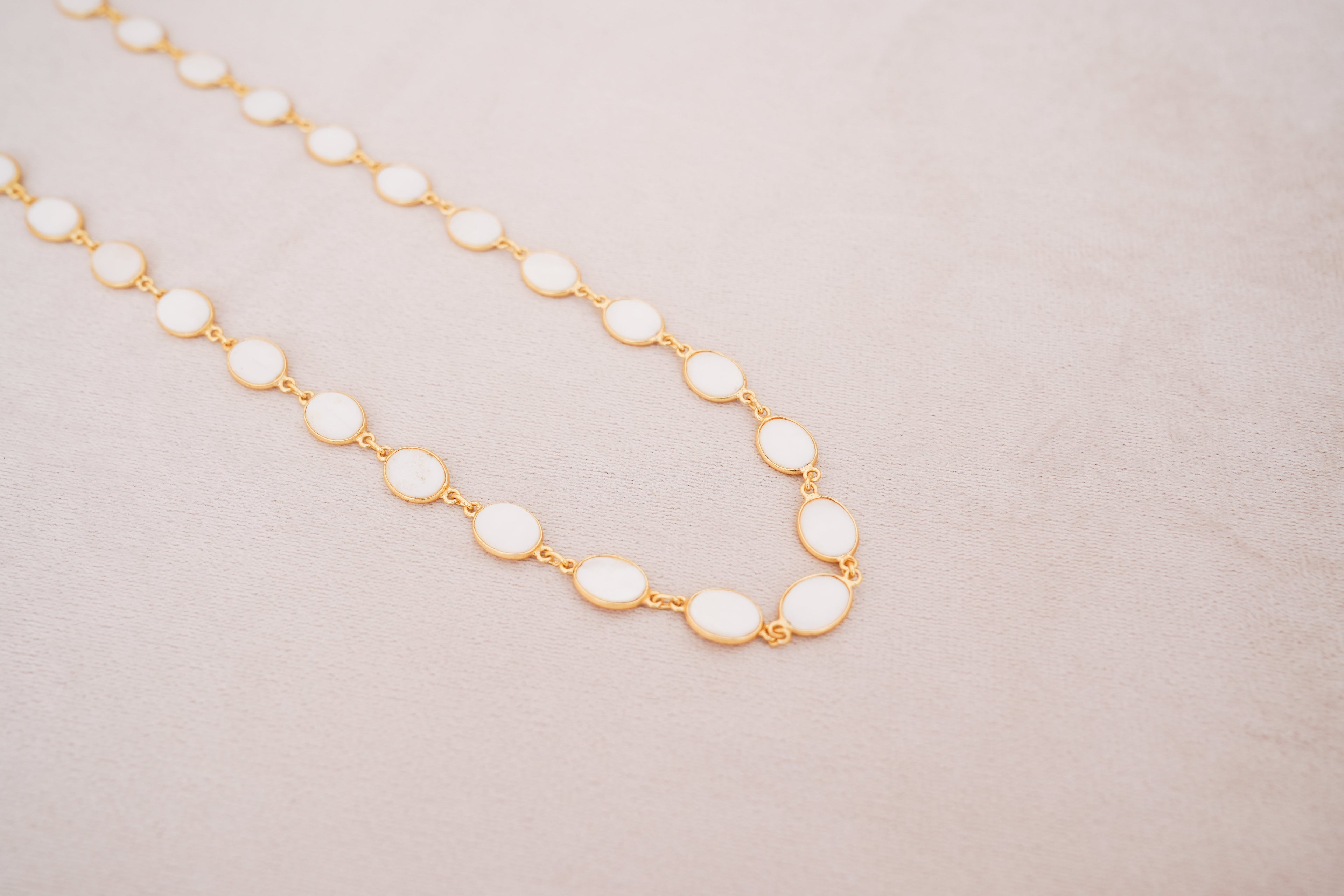 Natural Mother of Pearl Oval Necklace