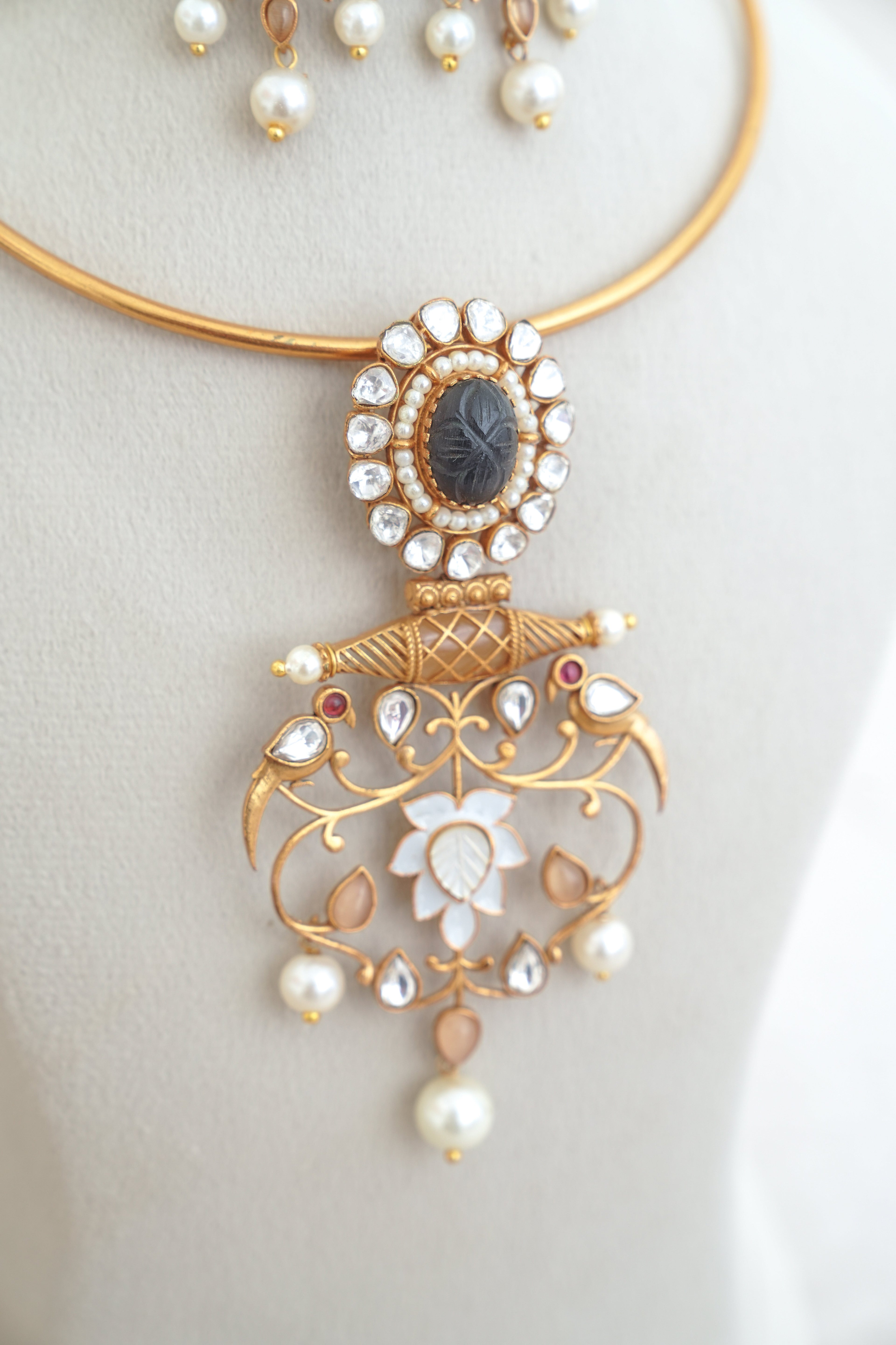Onyx Bloom Choker  Earrings Set