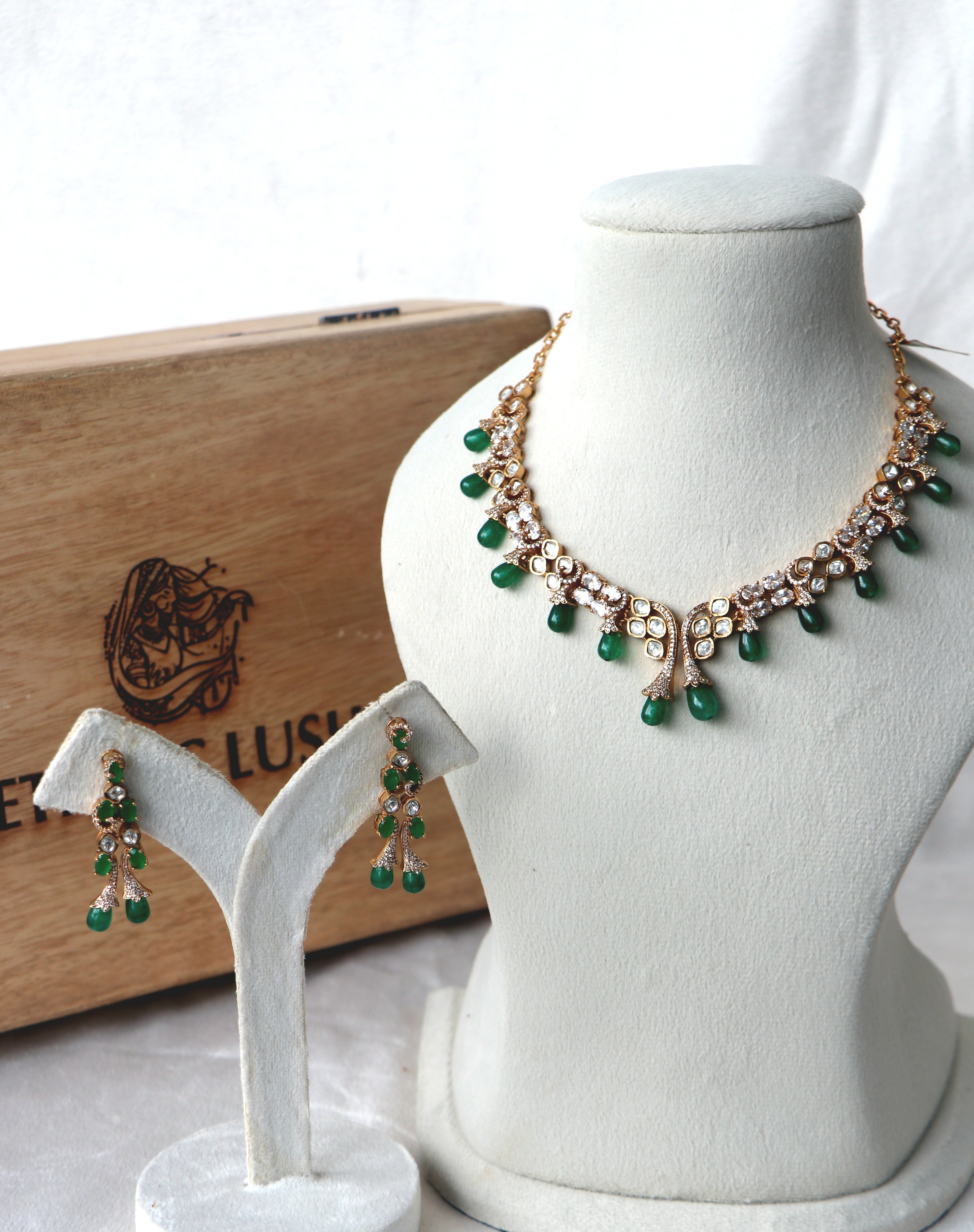 Moissanite  Green Stone Necklace Set