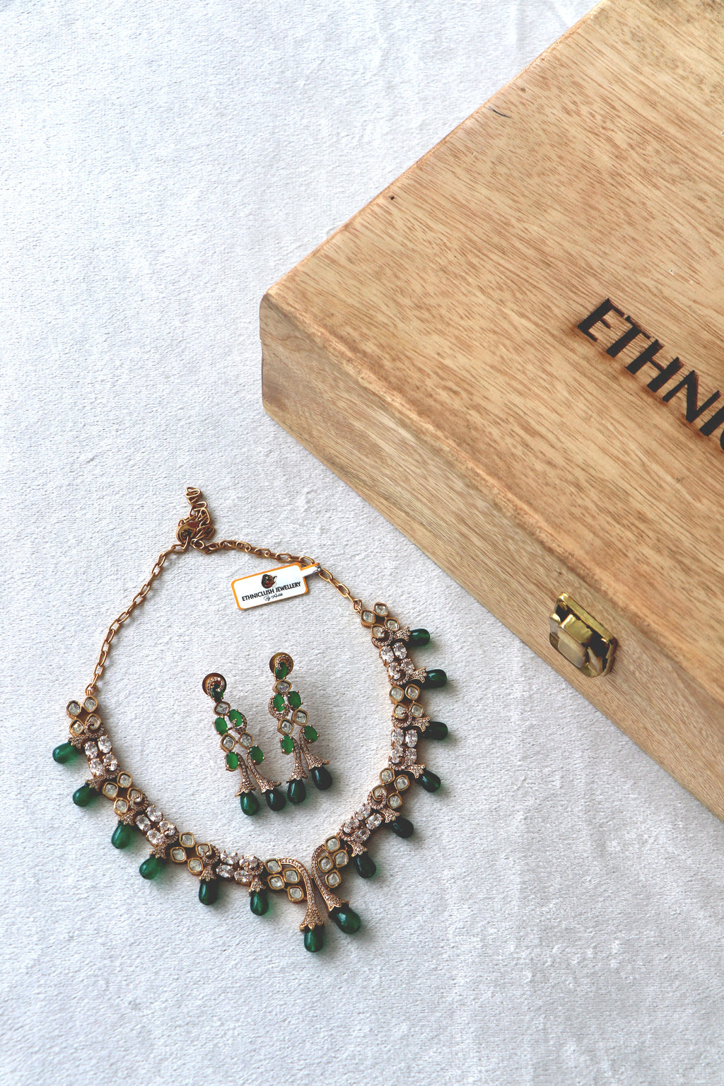 Moissanite  Green Stone Necklace Set