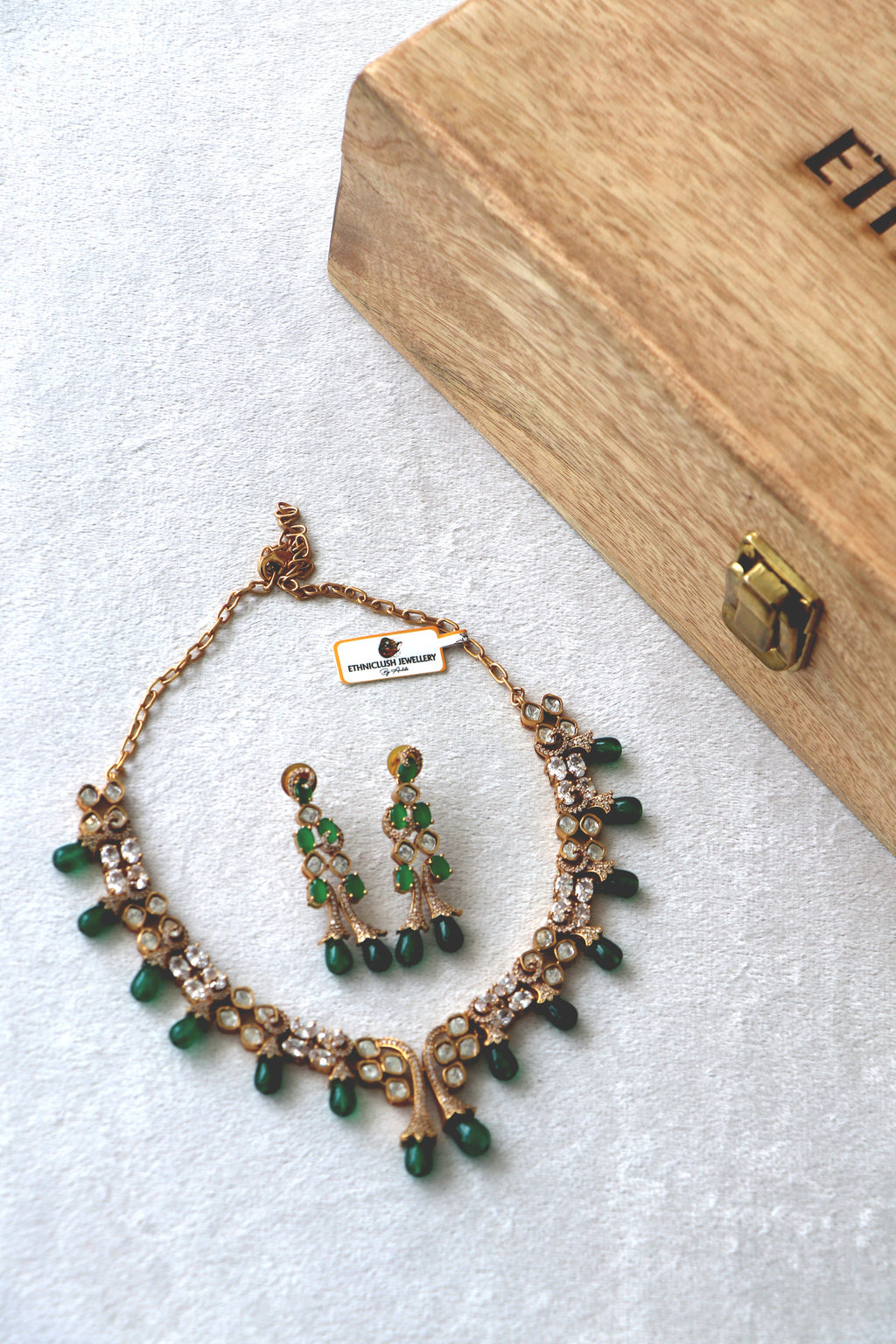 Moissanite  Green Stone Necklace Set