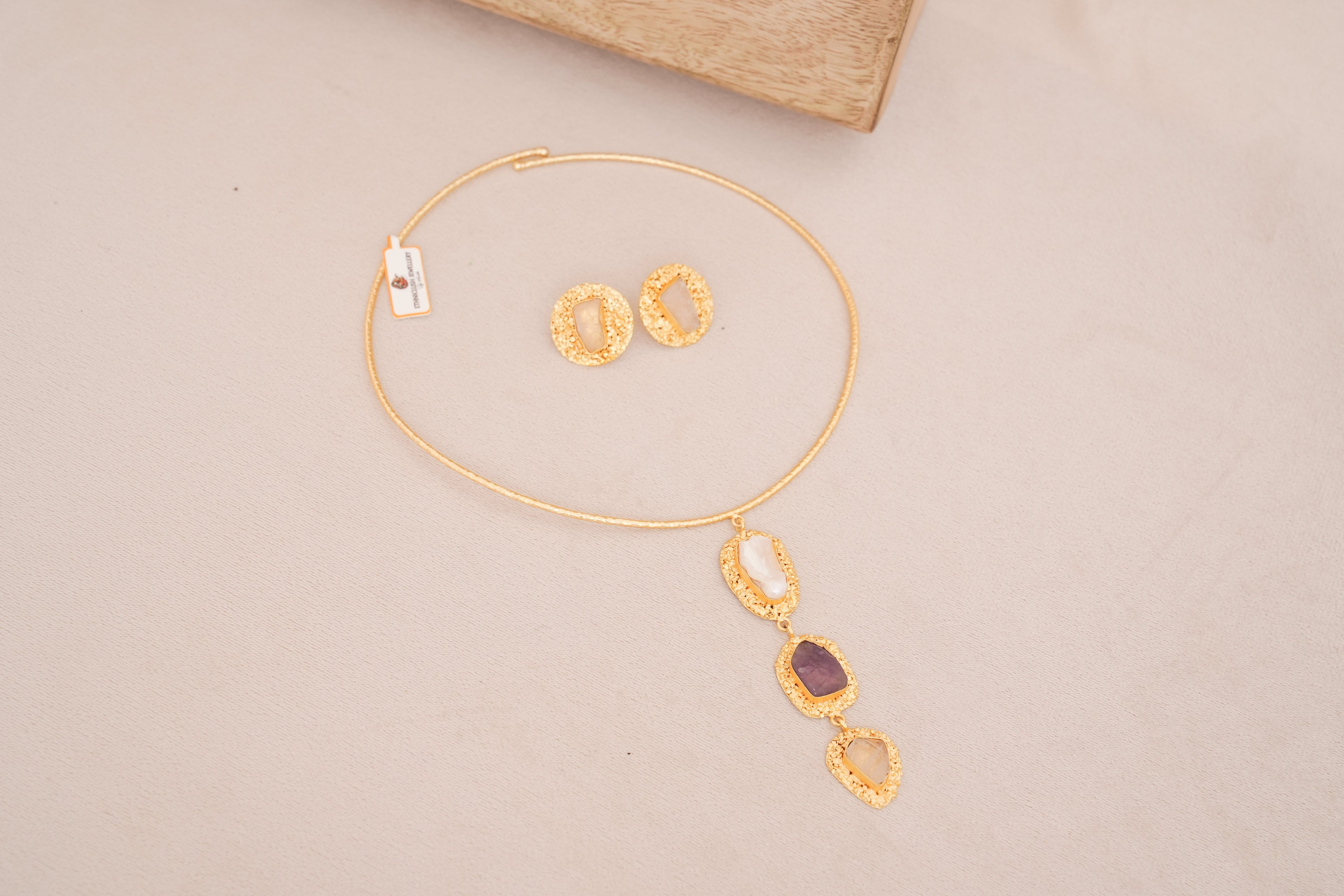 Raw stone Cascade Statement Hasli Set