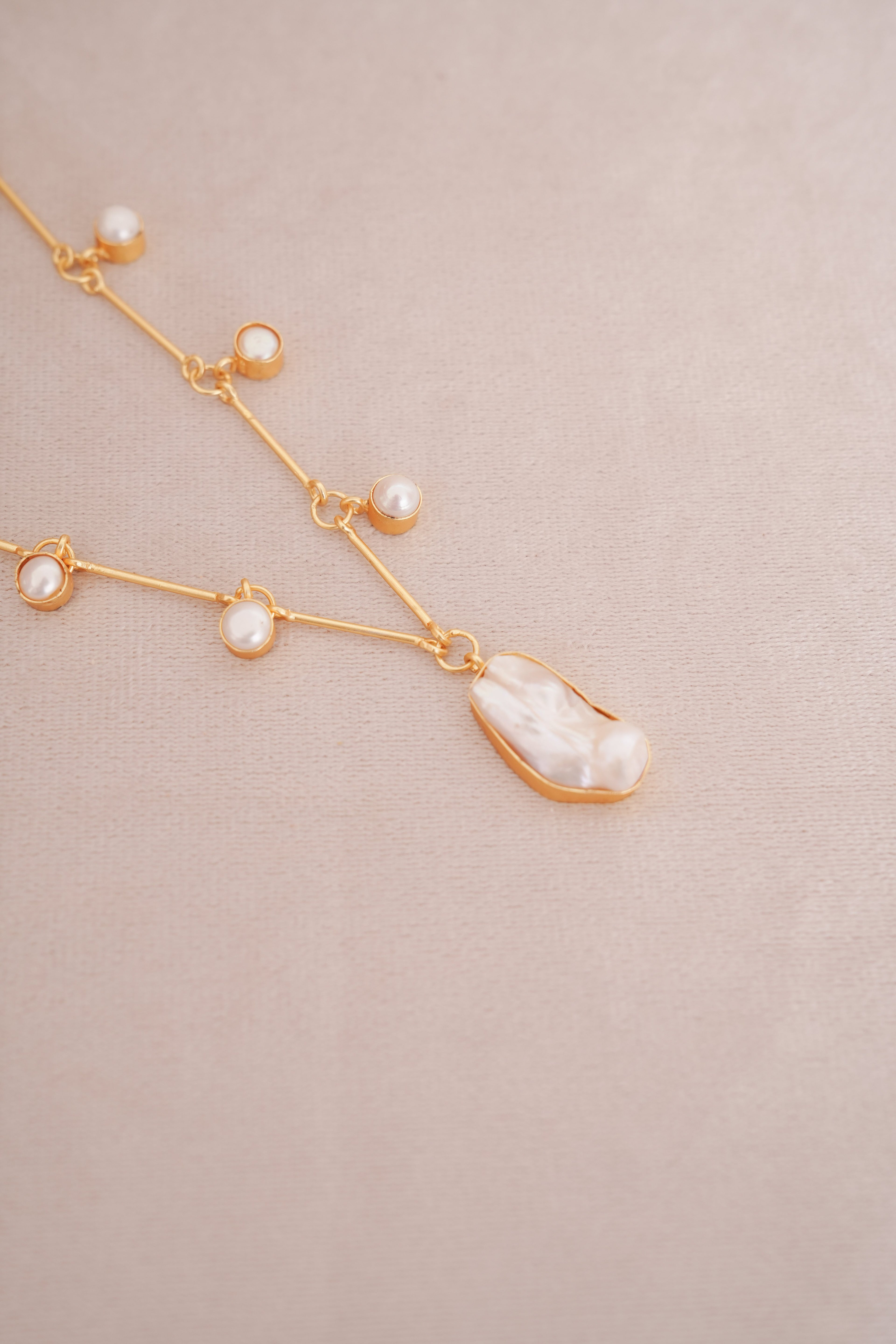 Contemporary Mother of Pearl Station Necklace Set