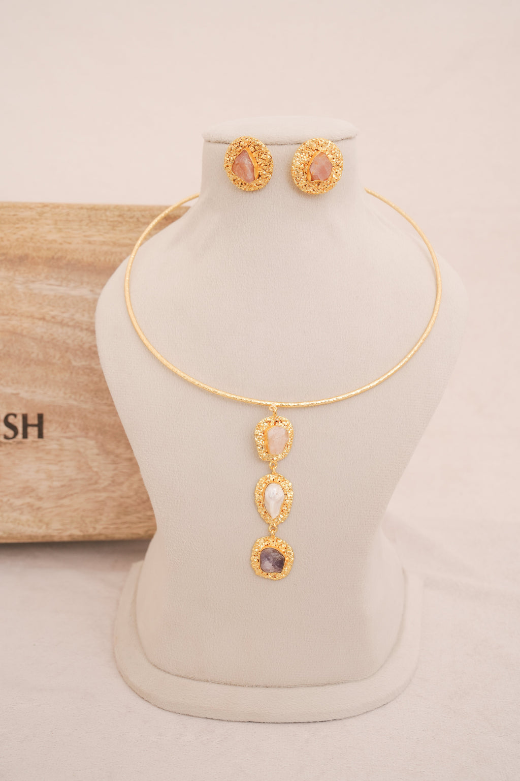 Raw stone Cascade Statement Hasli Set
