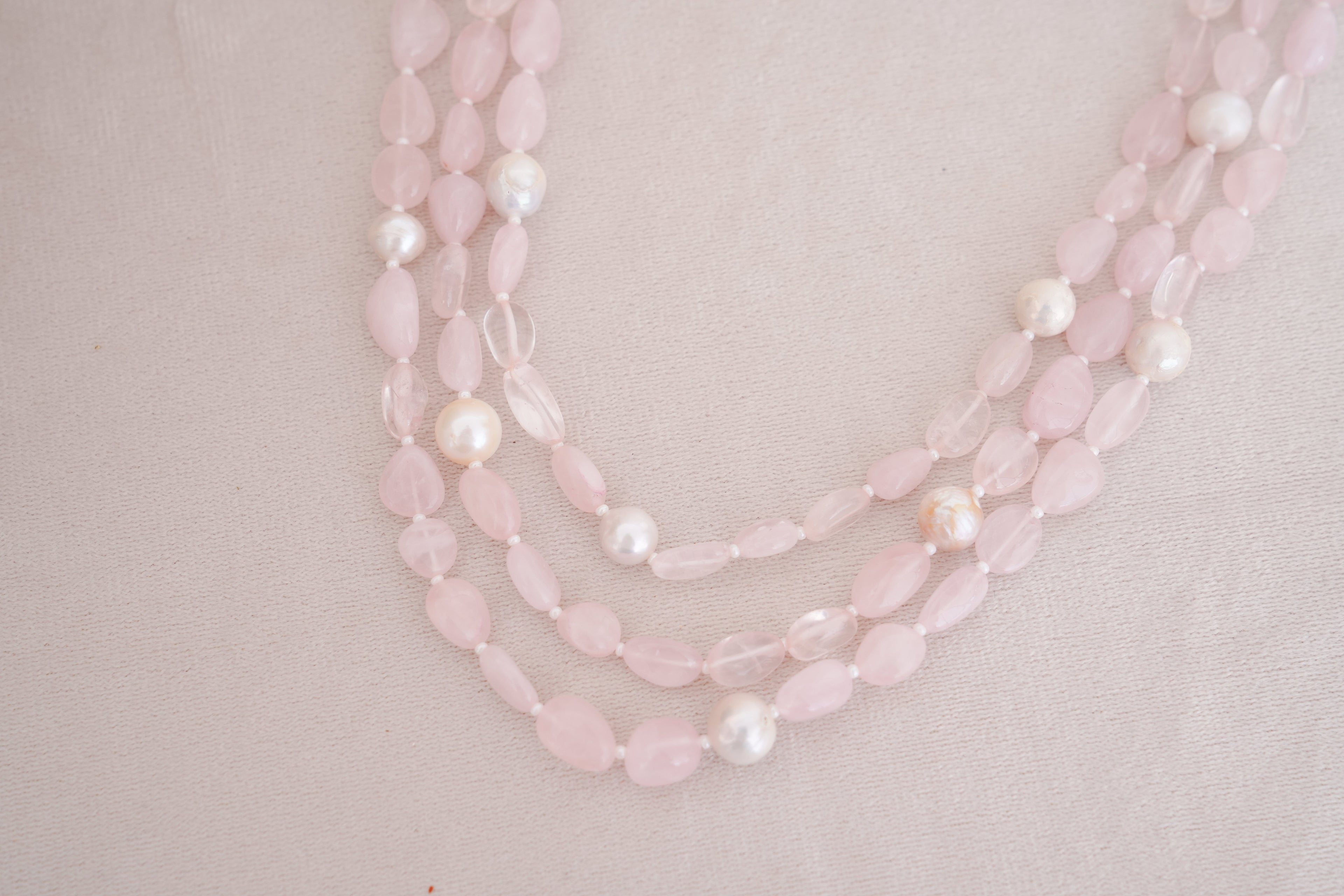 Elegant Pink Rose Quartz Layered Pearl Necklace