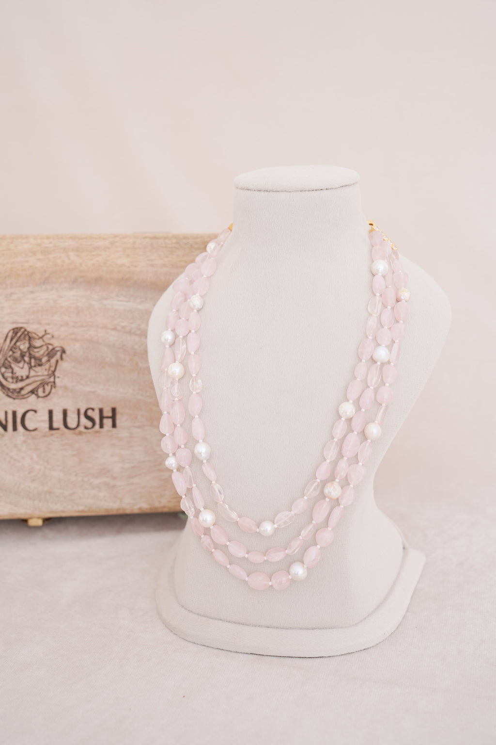 Elegant Pink Rose Quartz Layered Pearl Necklace