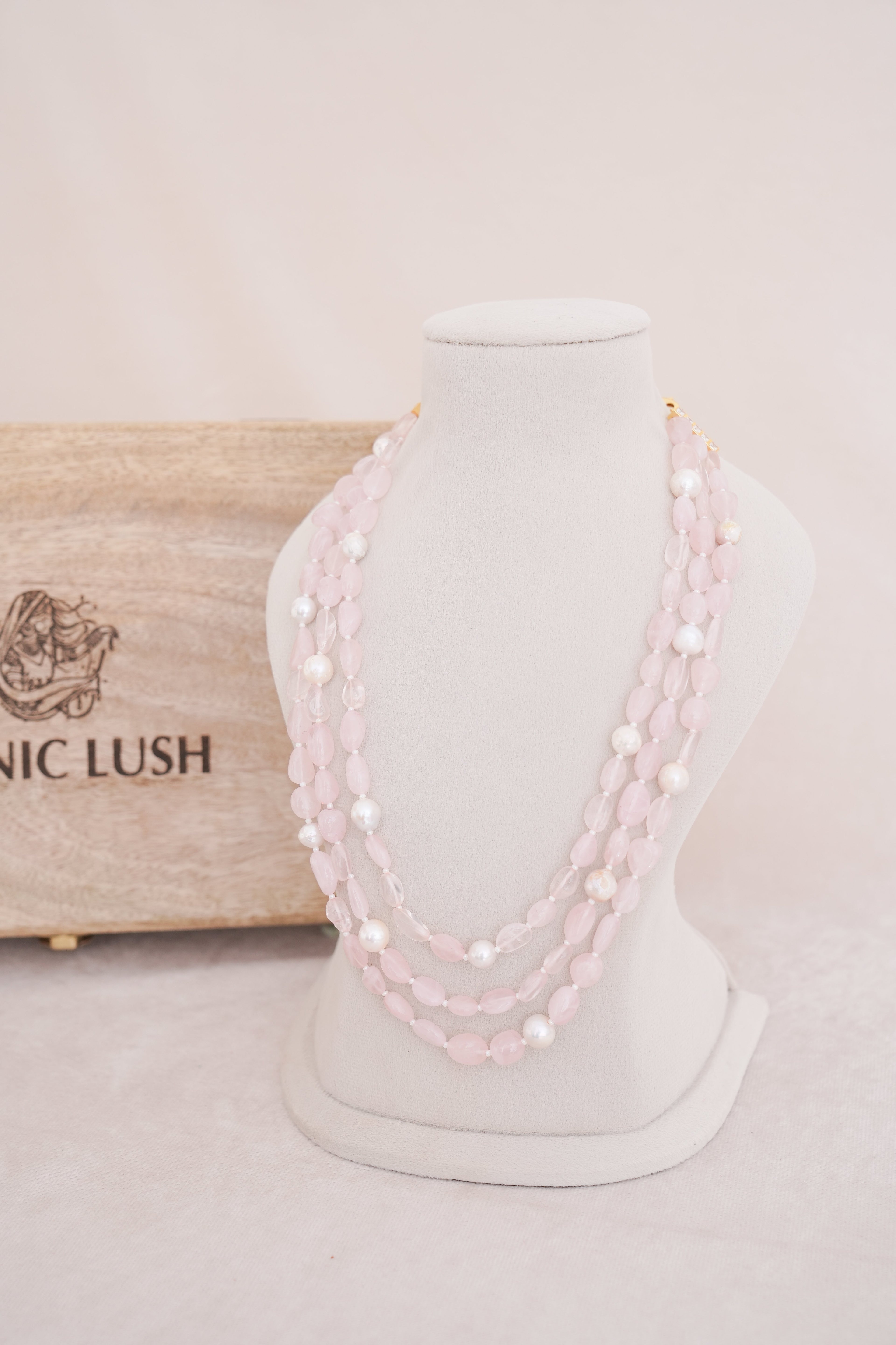Elegant Pink Rose Quartz Layered Pearl Necklace