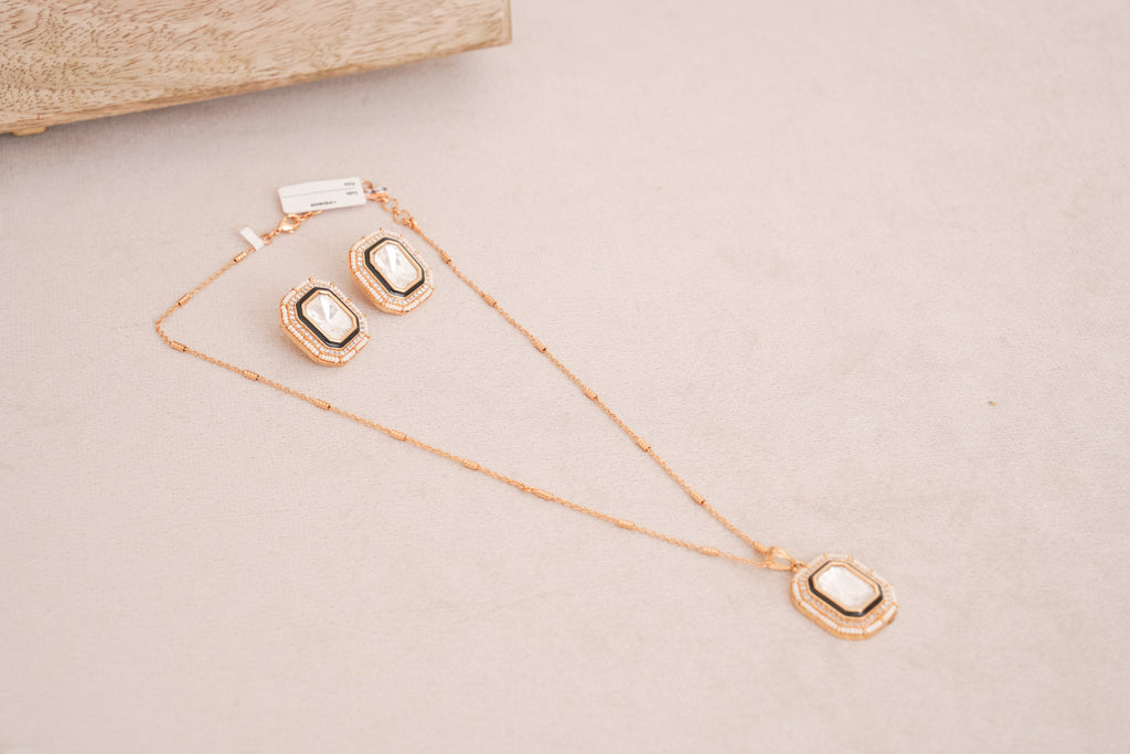 Polki Halo Black Pendant & Stud Set