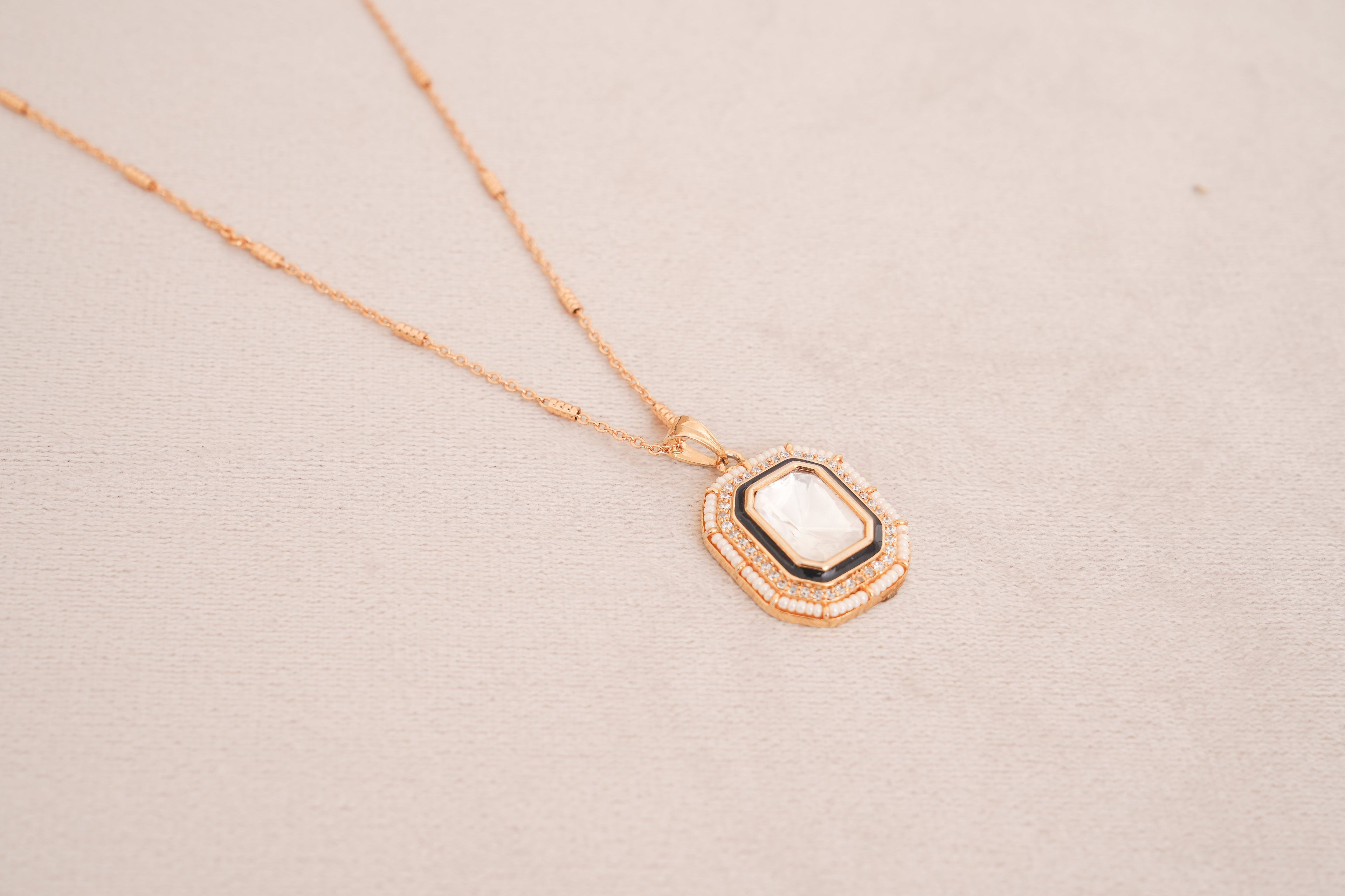 Polki Halo Black Pendant & Stud Set