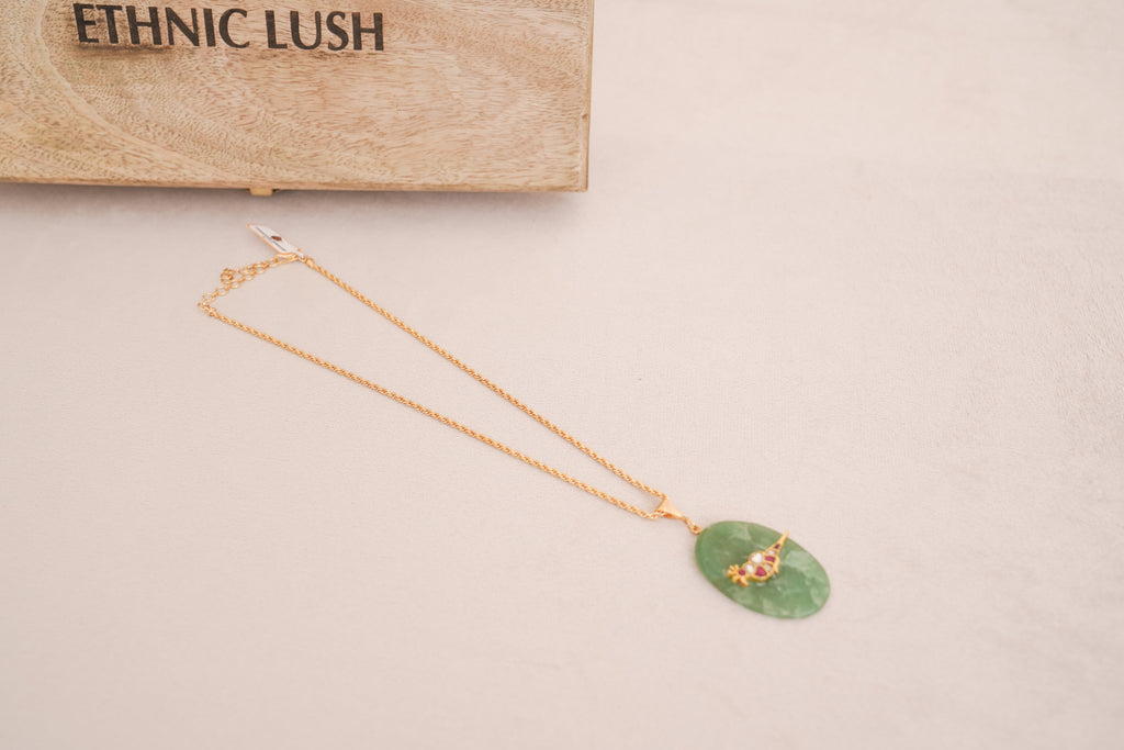 Oval Green Aventurine Statement Pendant Necklace with Kundan Accent