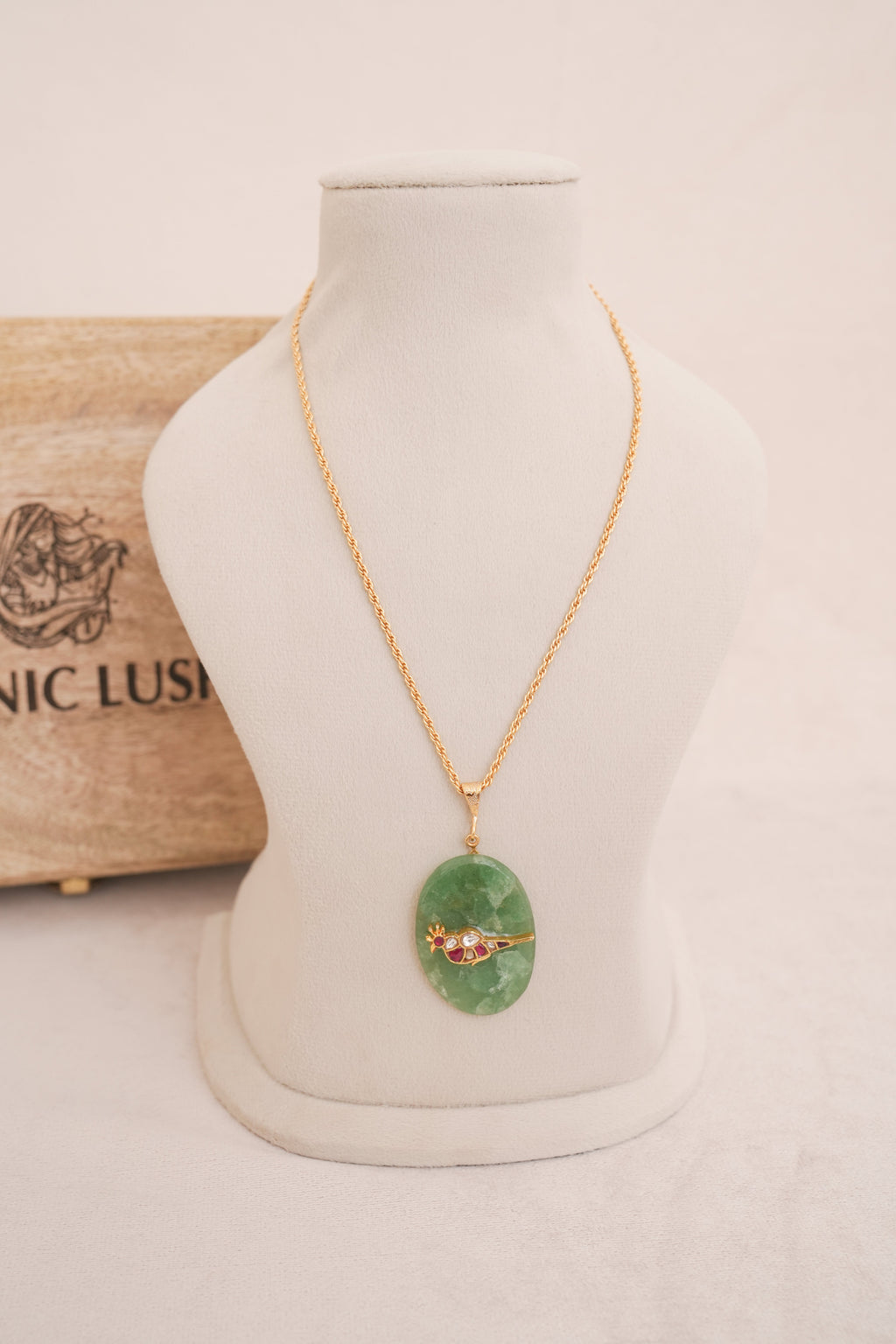 Oval Green Aventurine Statement Pendant Necklace with Kundan Accent