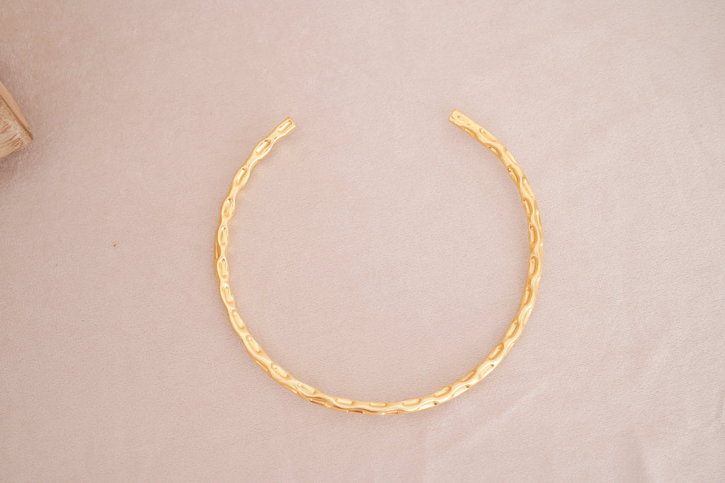 River Current Textured Gold Polish Hasli Necklace