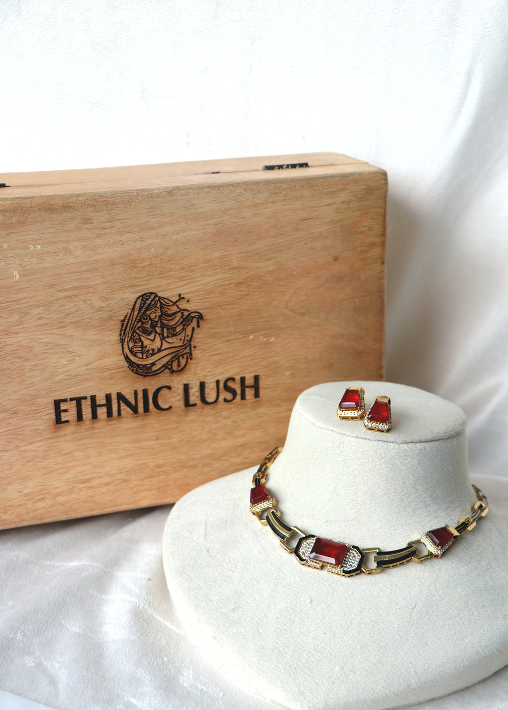 Doublet Red Stone Enamel Modern Necklace Earring Set