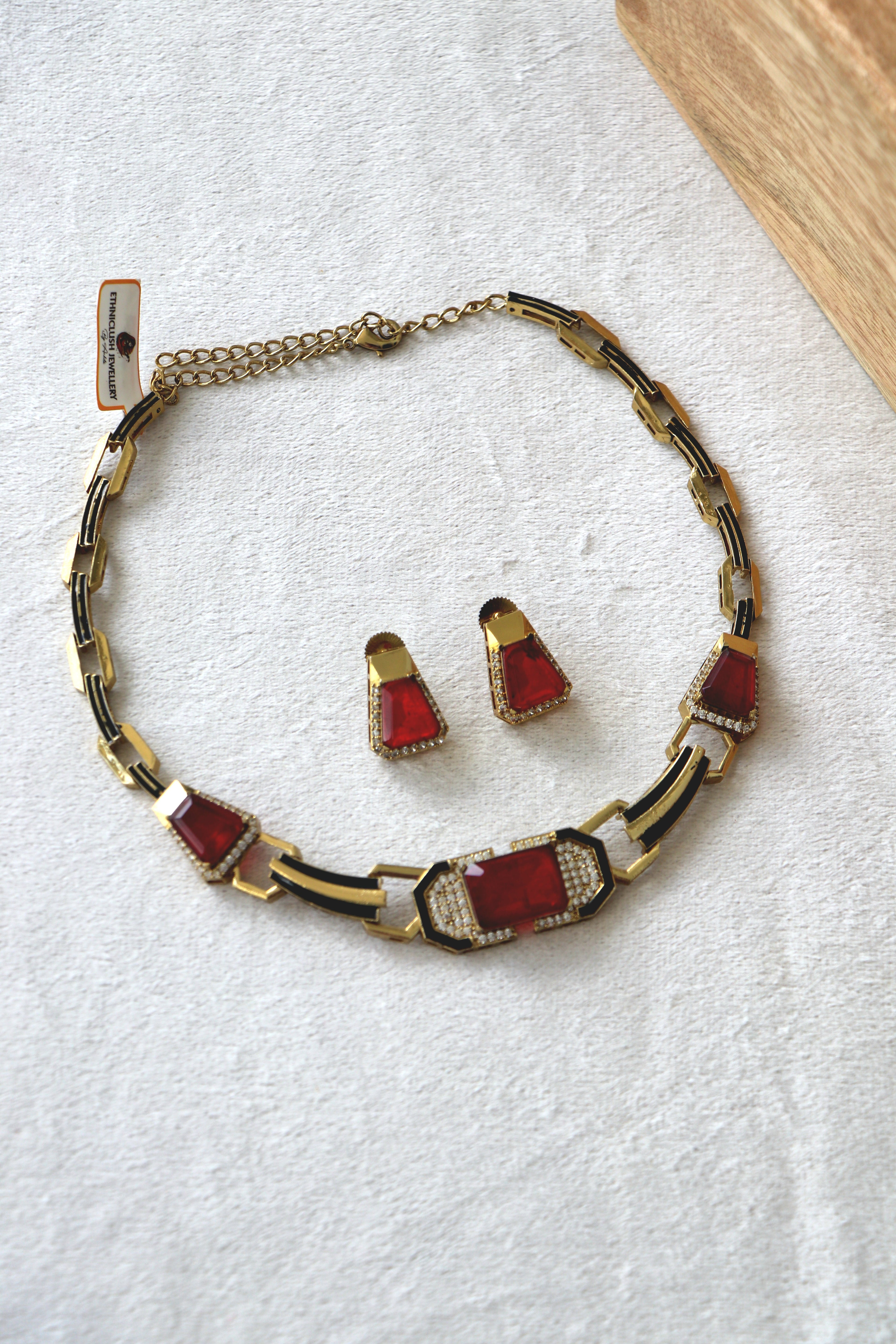 Doublet Red Stone Enamel Modern Necklace Earring Set