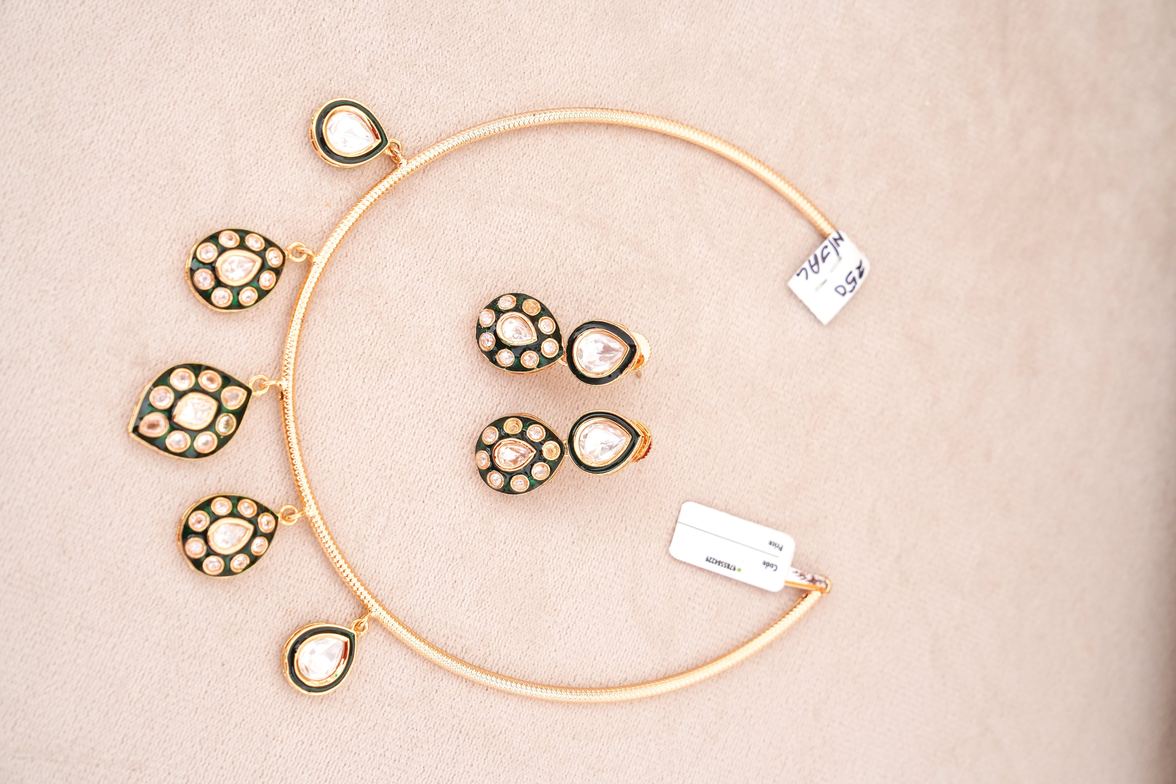 Enamel Hasli Choker
