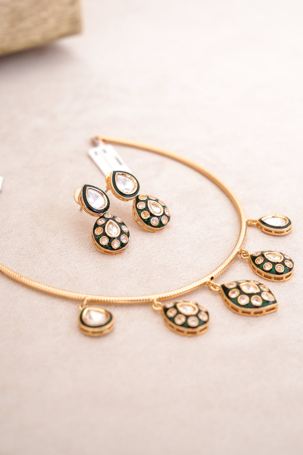 Enamel Hasli Choker