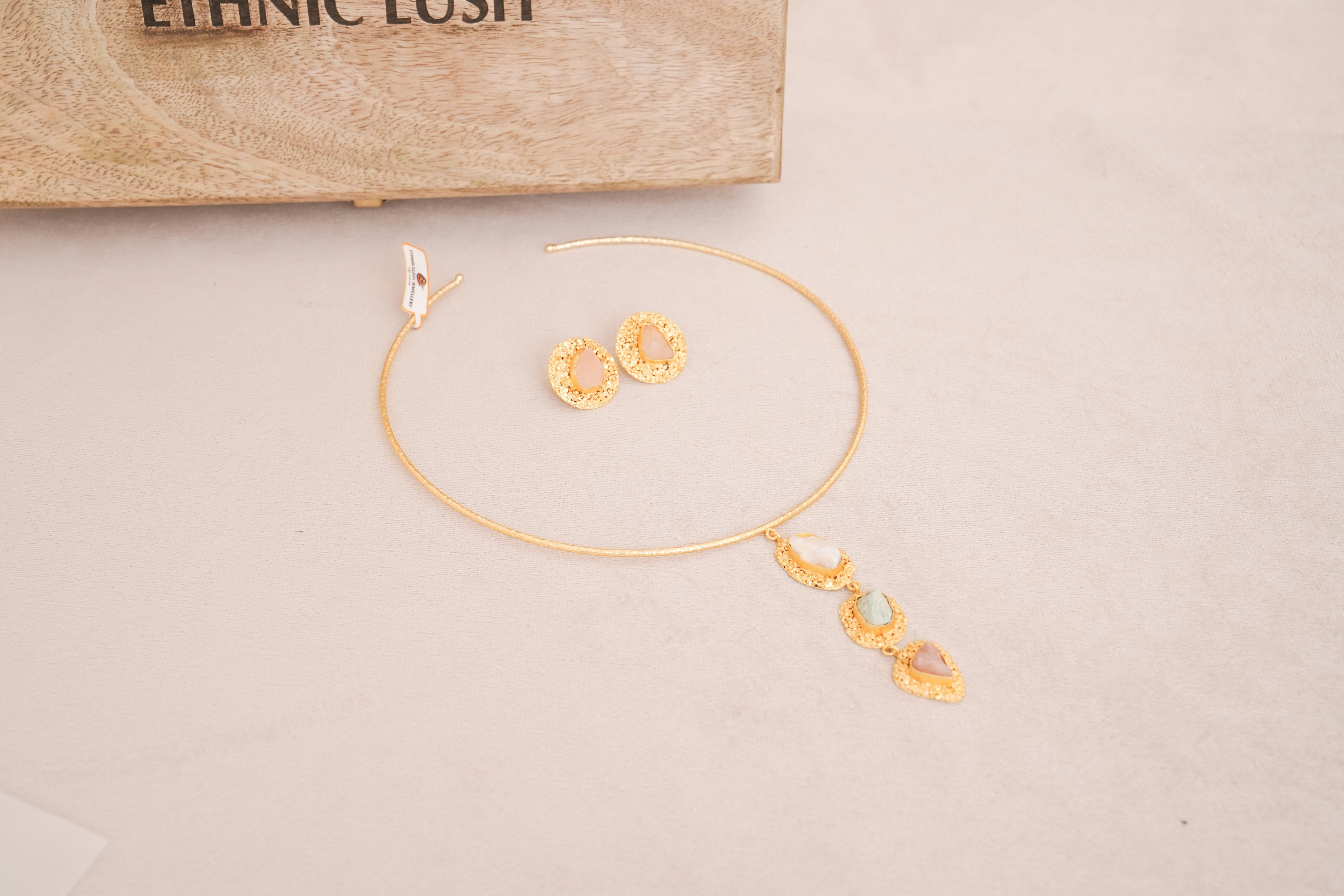 Raw stone Cascade Statement Hasli Set