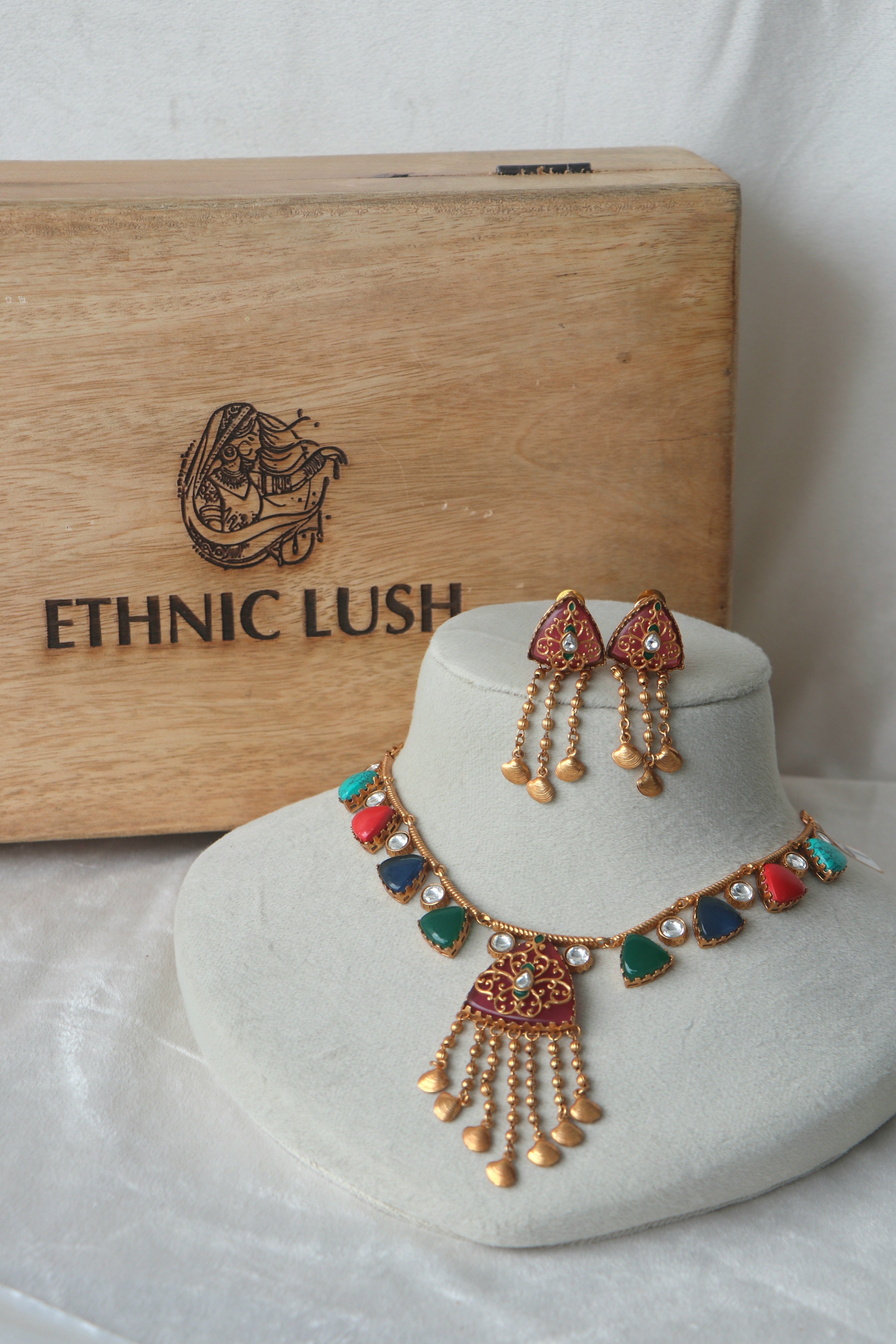 Multi Stone Inlay Necklace Set