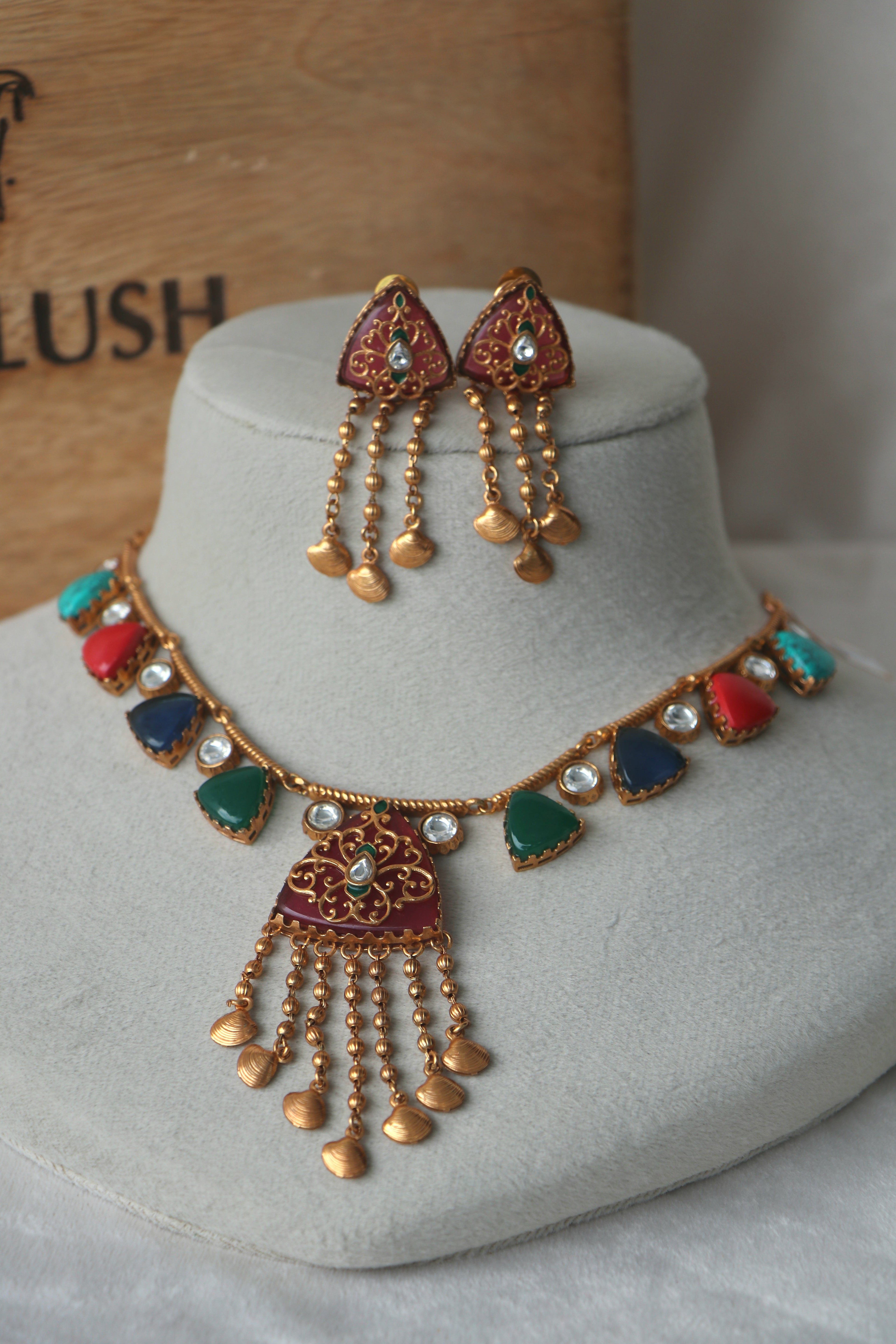 Multi Stone Inlay Necklace Set