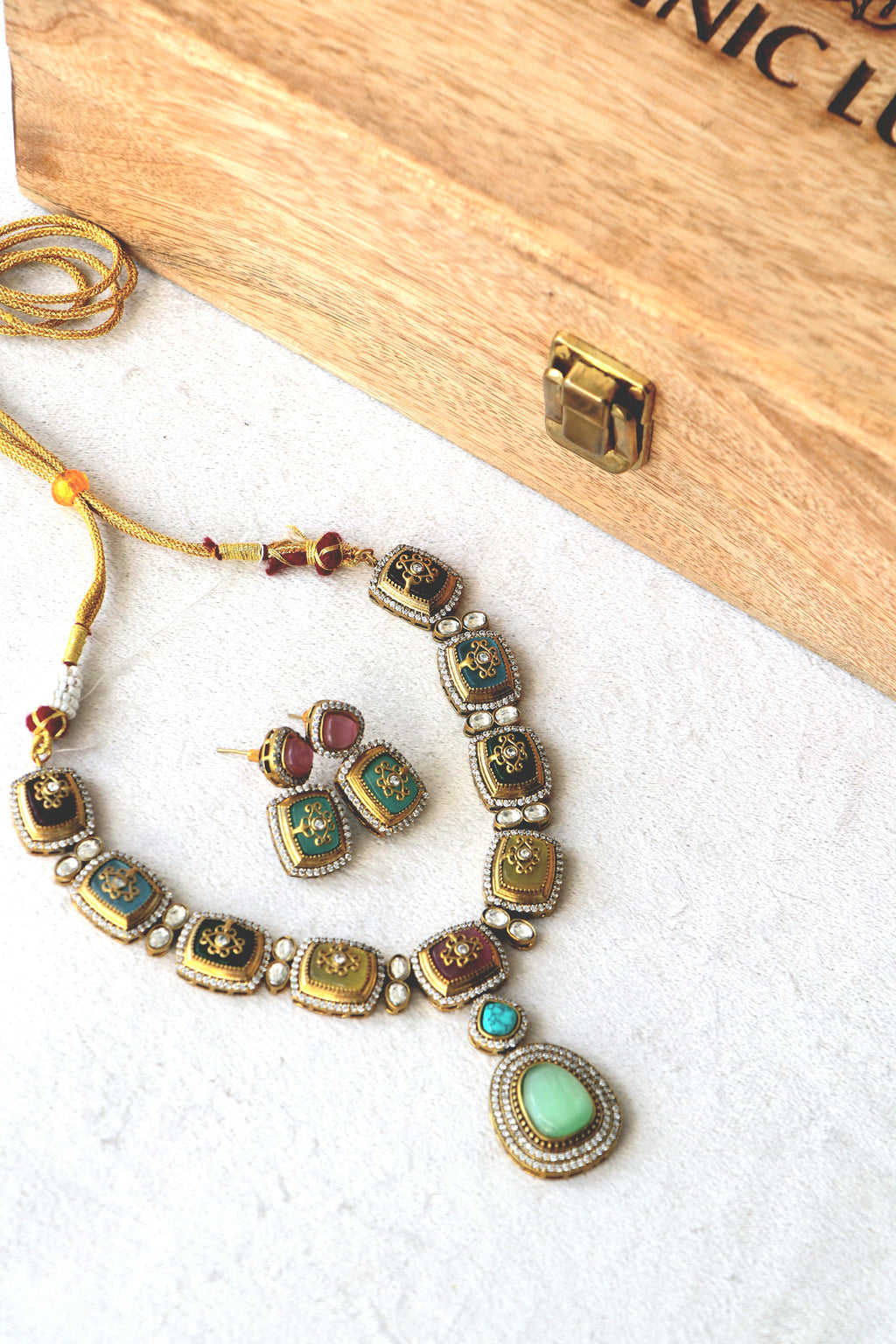 Inlay Stone Kundan Necklace Set