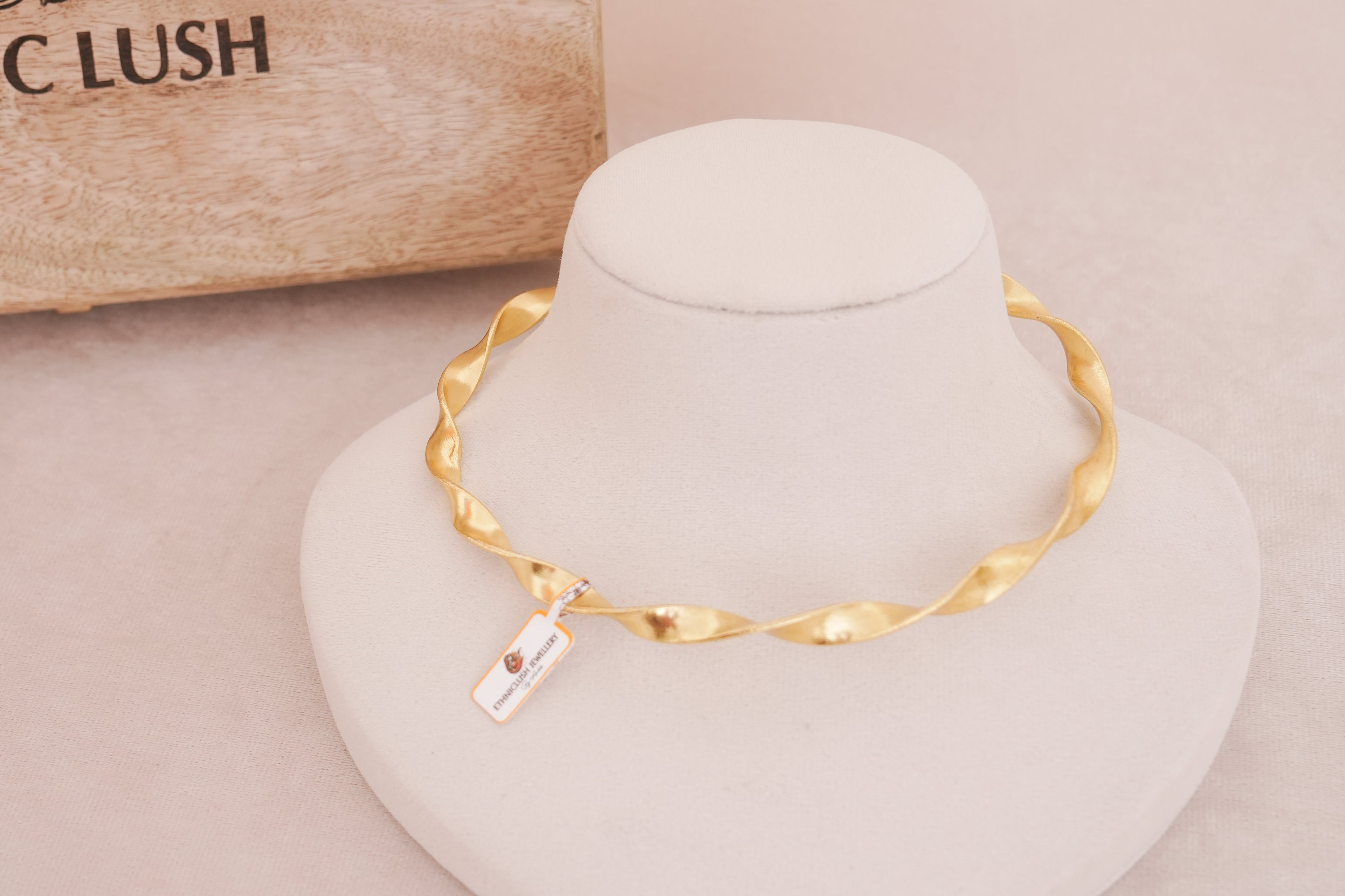 Twisted Gold Ribbon Choker With Ruby Accents