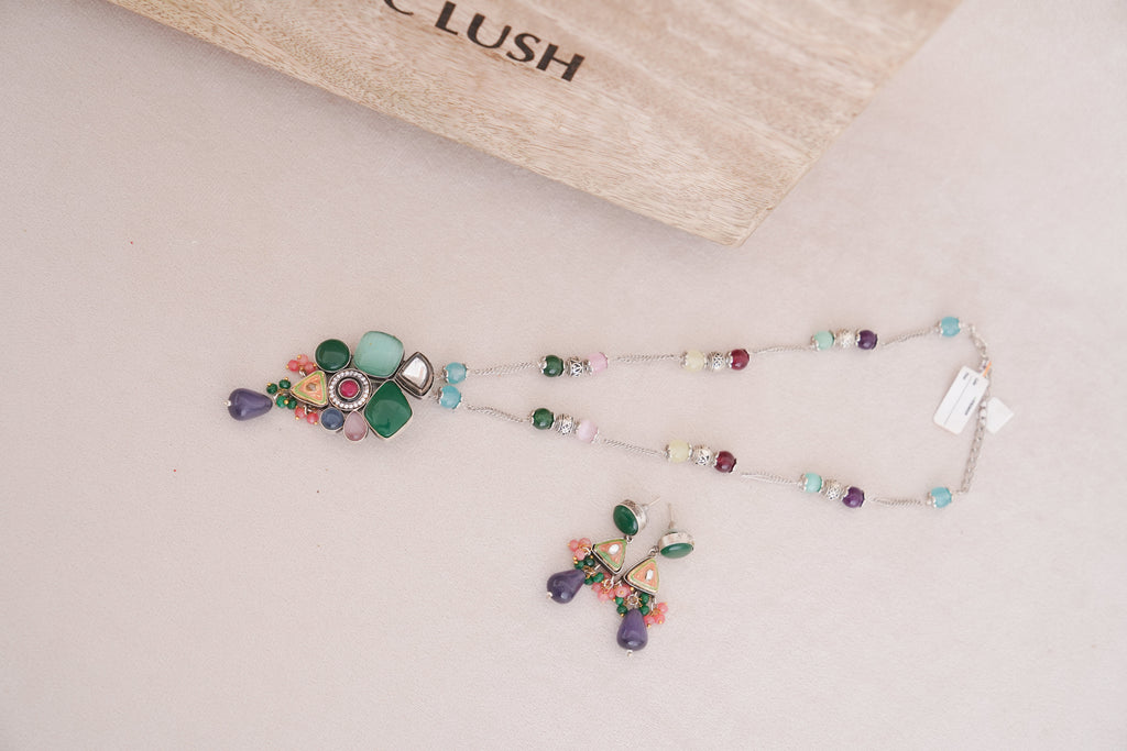 Verdant Reverie Pendant  Earring Set
